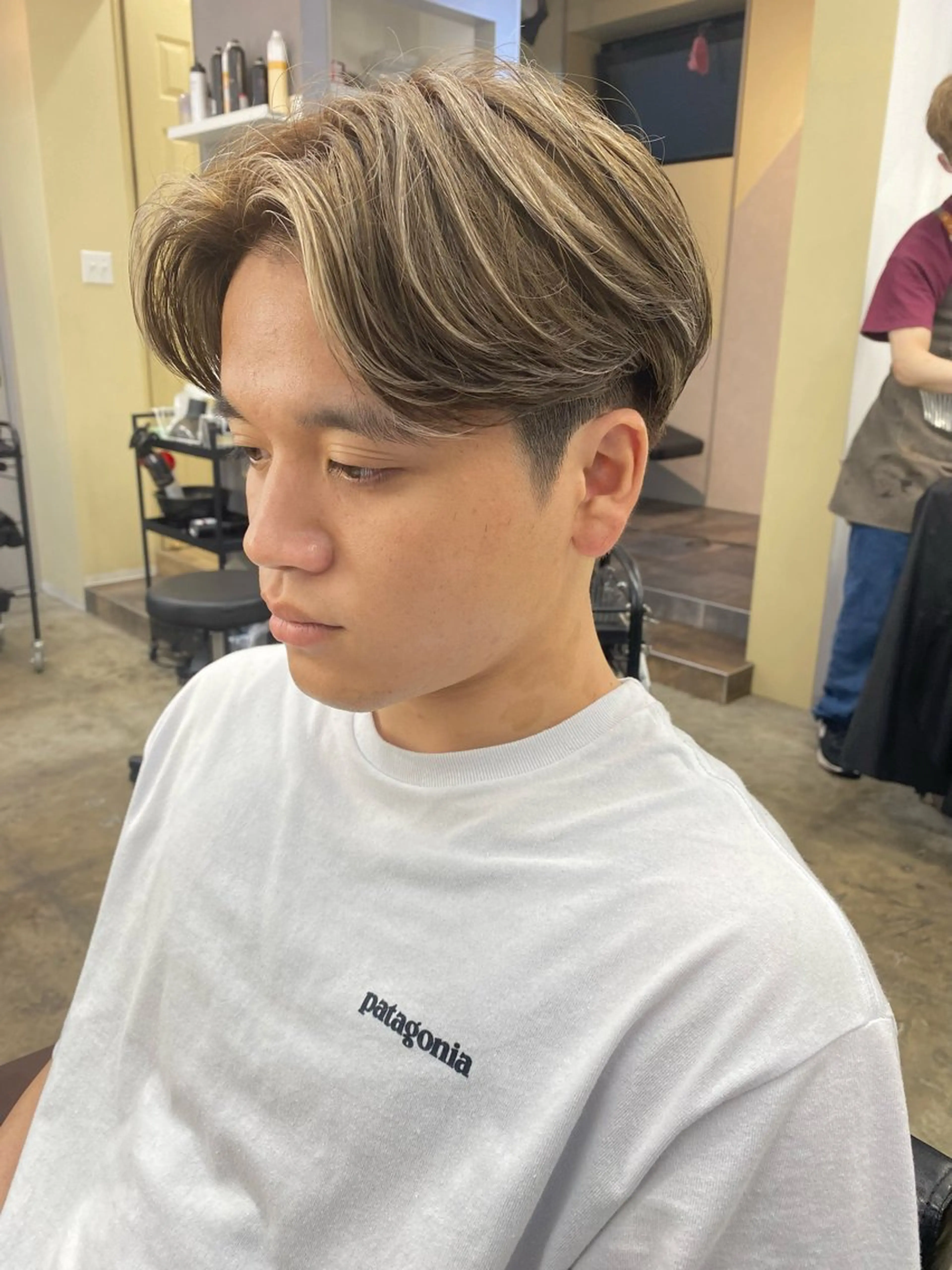 カラー メンズ センターパート メンズハイライト メンズメッシュ ハイライトカラー メッシュ カット パーマ PEYP prod ICON所属・パーマ/ケアブリーチ /博多/YOSUKEのヘアスタイル