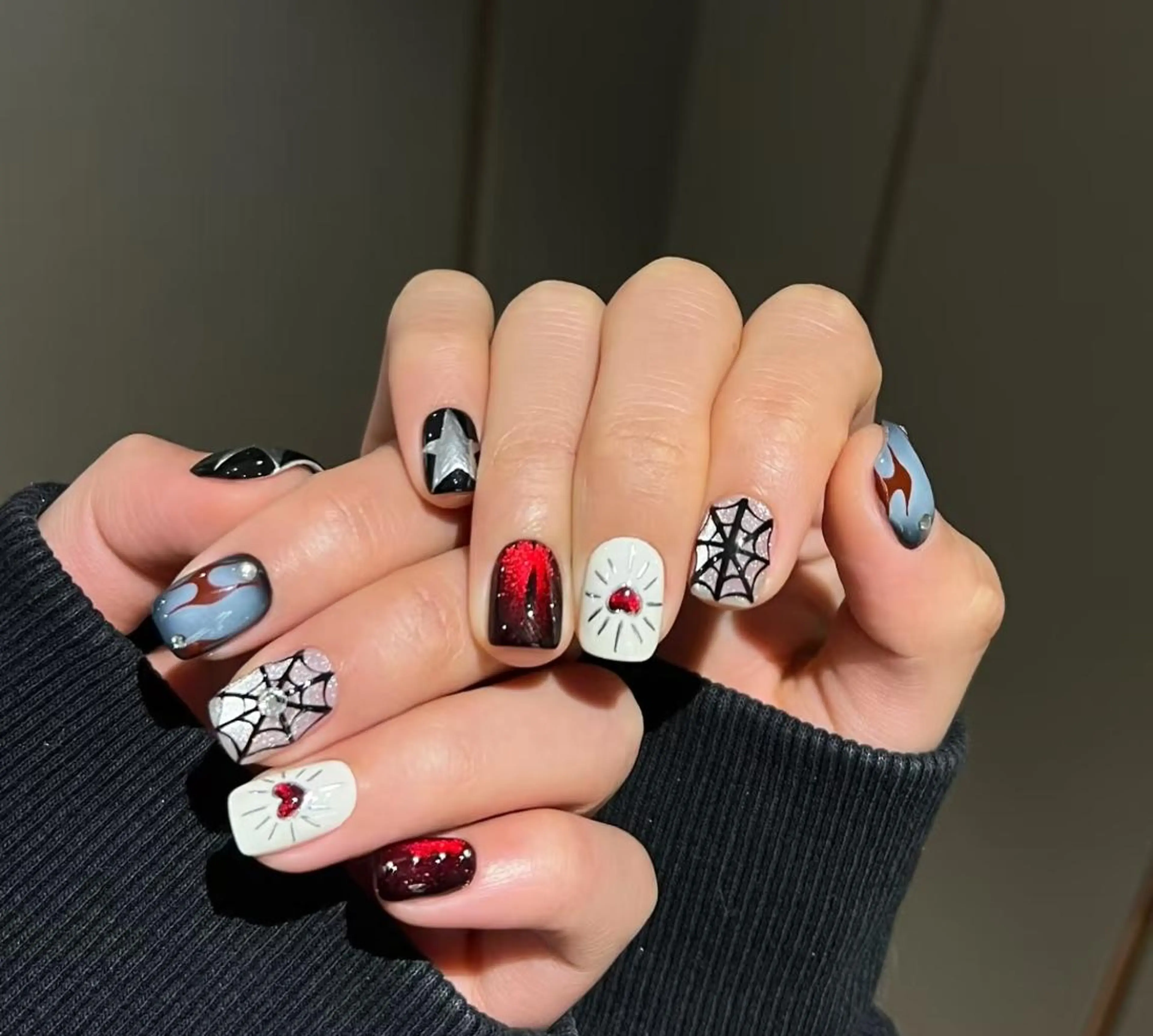 ネイル 佐藤 しおんのネイルデザイン