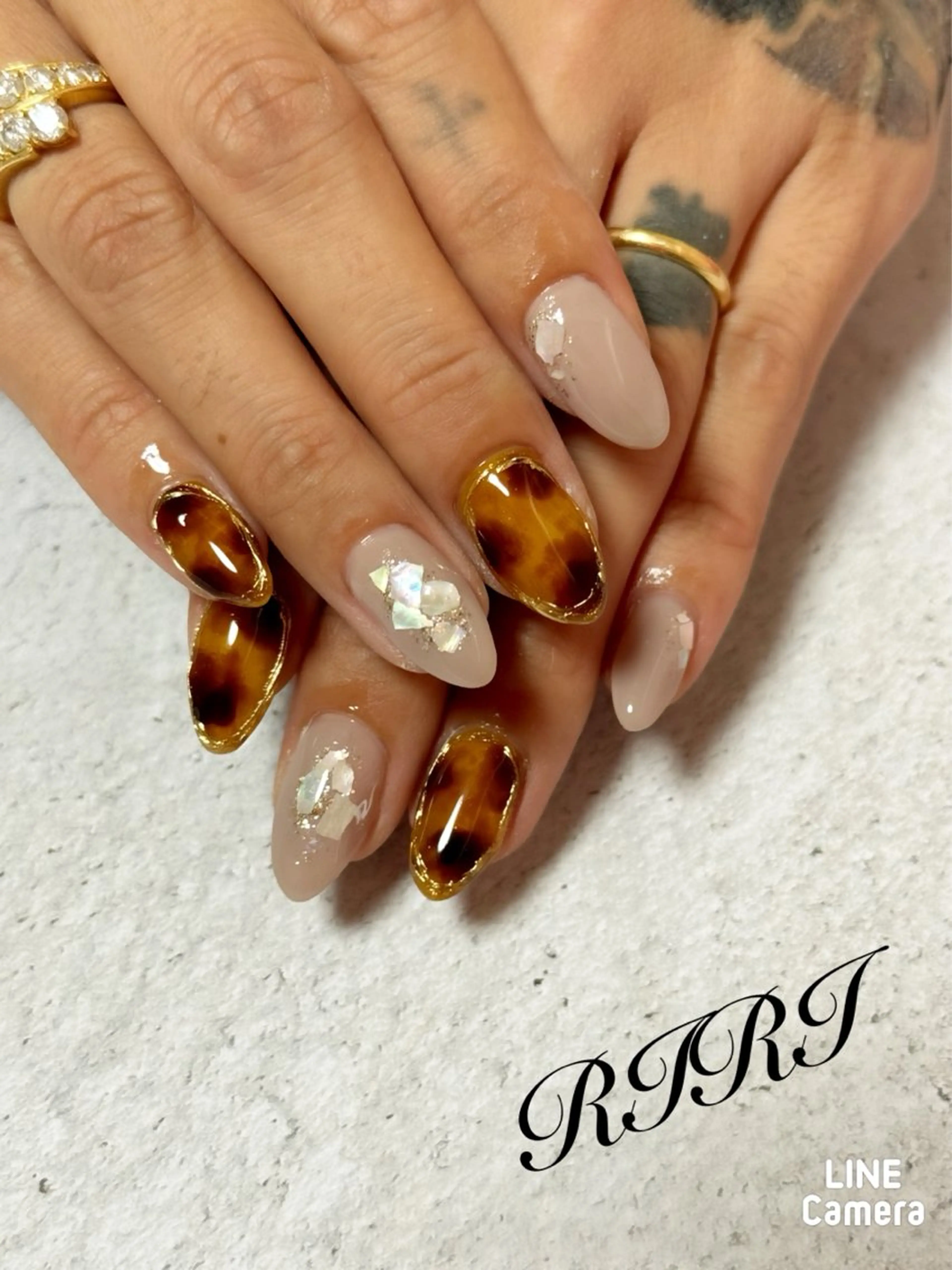 ネイル べっ甲ネイル フレンチネイル ジェルネイル ガラスフレンチ キラキラネイル ハンドネイル riri オーナーのネイルデザイン