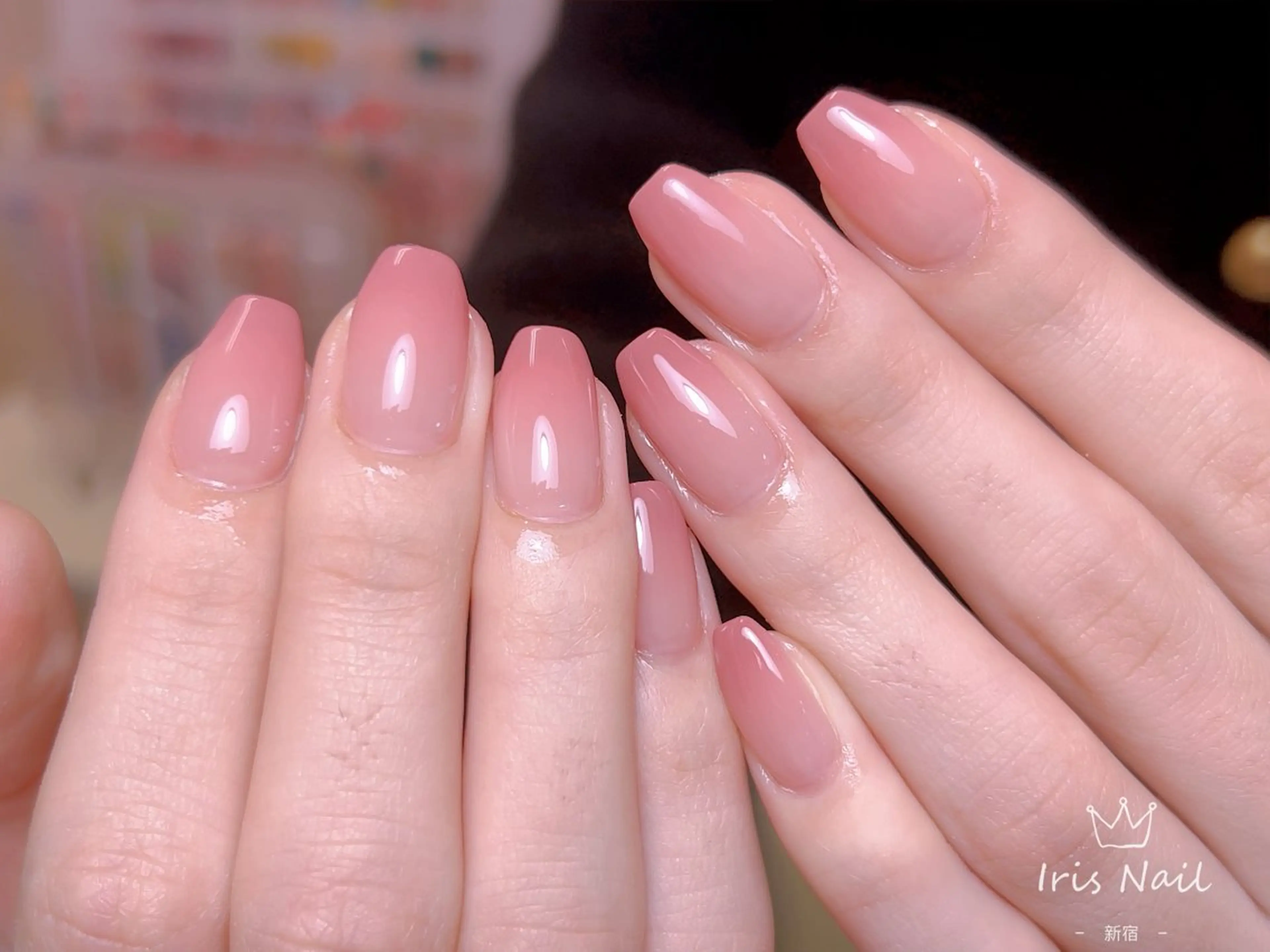 ネイル フレンチネイル ジェルネイル グラデーション 韓国ネイル マグネットネイル ハンドネイル 【長さ出し】 IRIS NAILのネイルデザイン