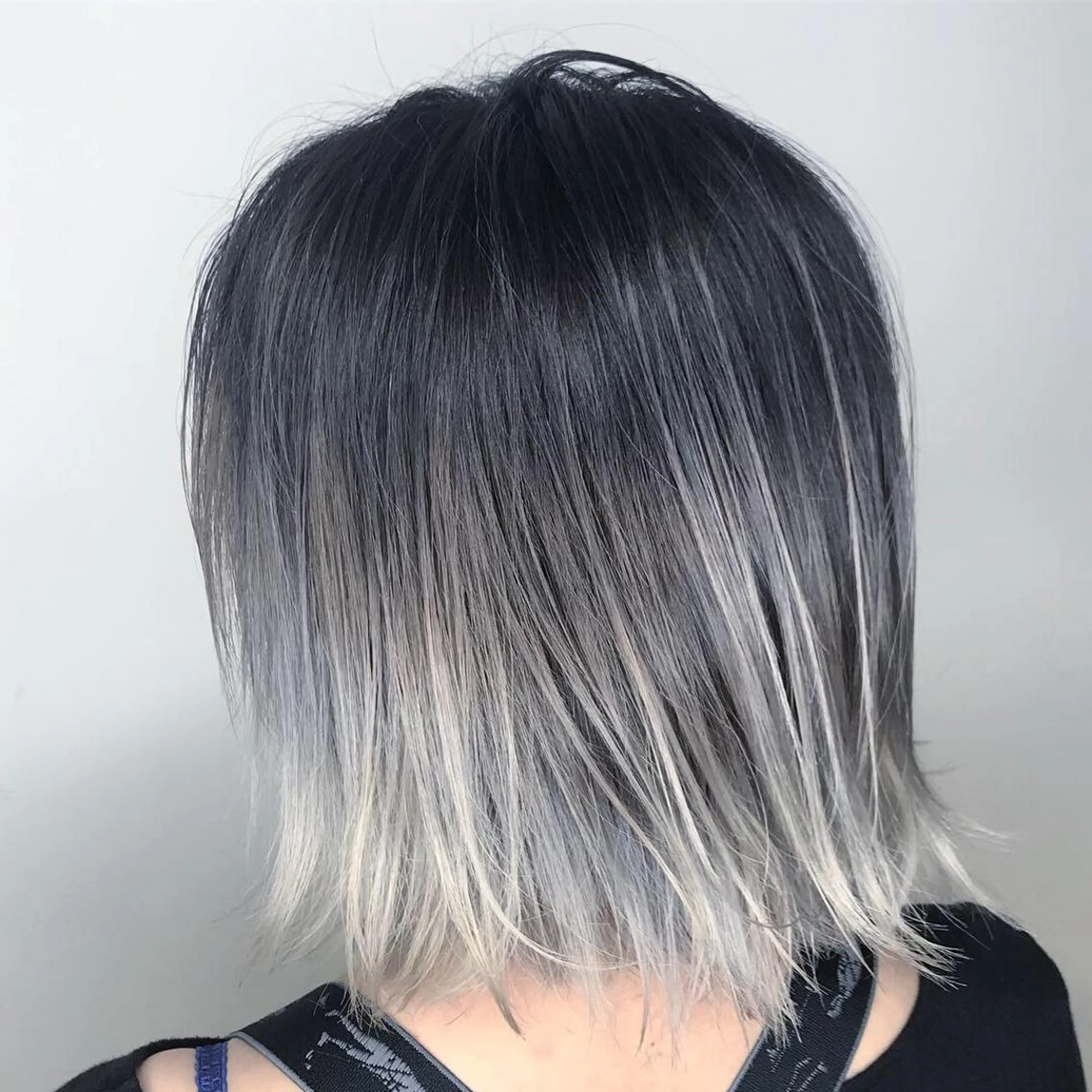 ショート カラー ブリーチ ケアブリーチ グラデーションカラー ハイライトカラー ハイライト AMI Hair  supply所属・髪質改善カラー 韓国風レイヤーのヘアスタイル