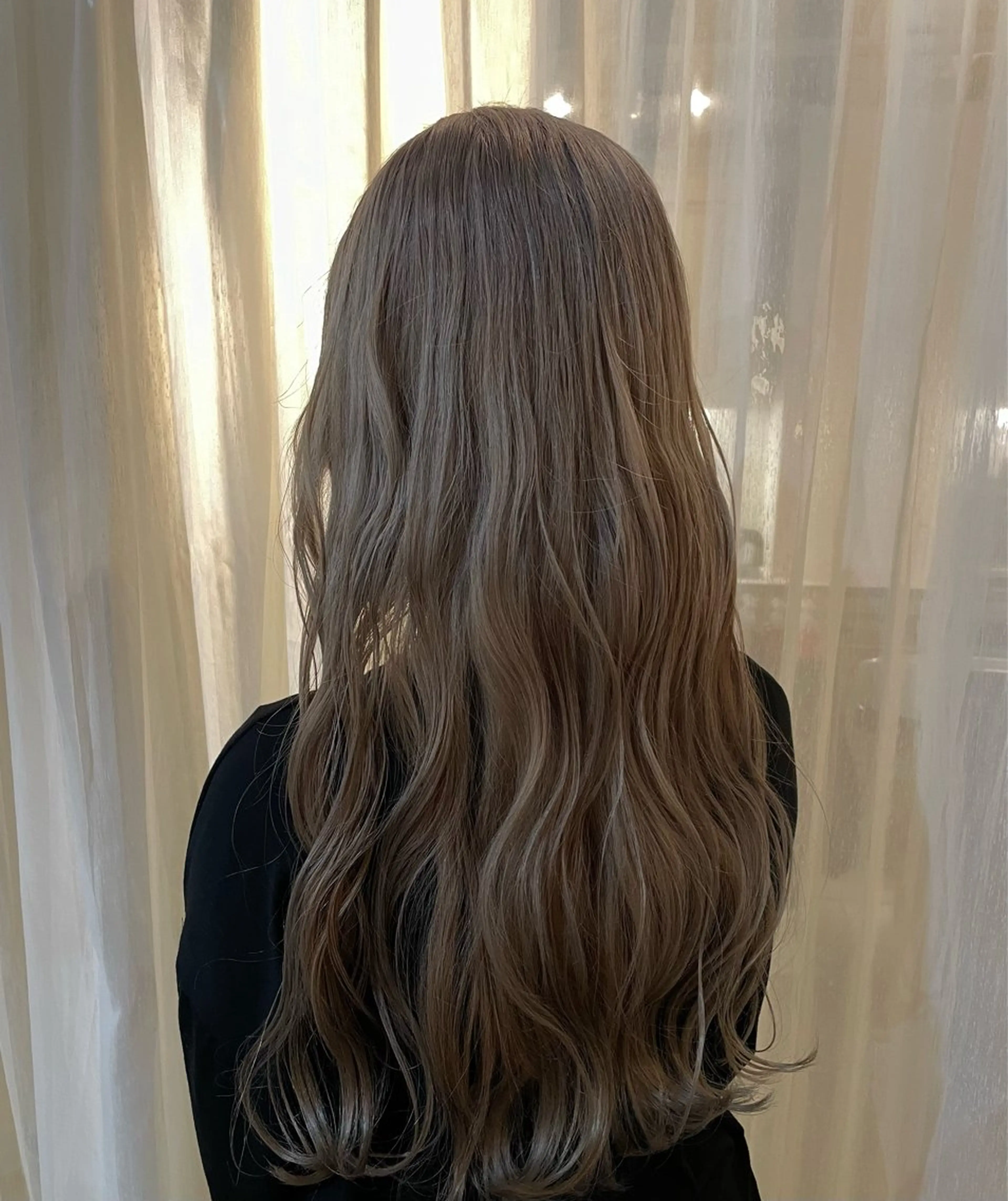 ロング 藤原 百花のヘアスタイル