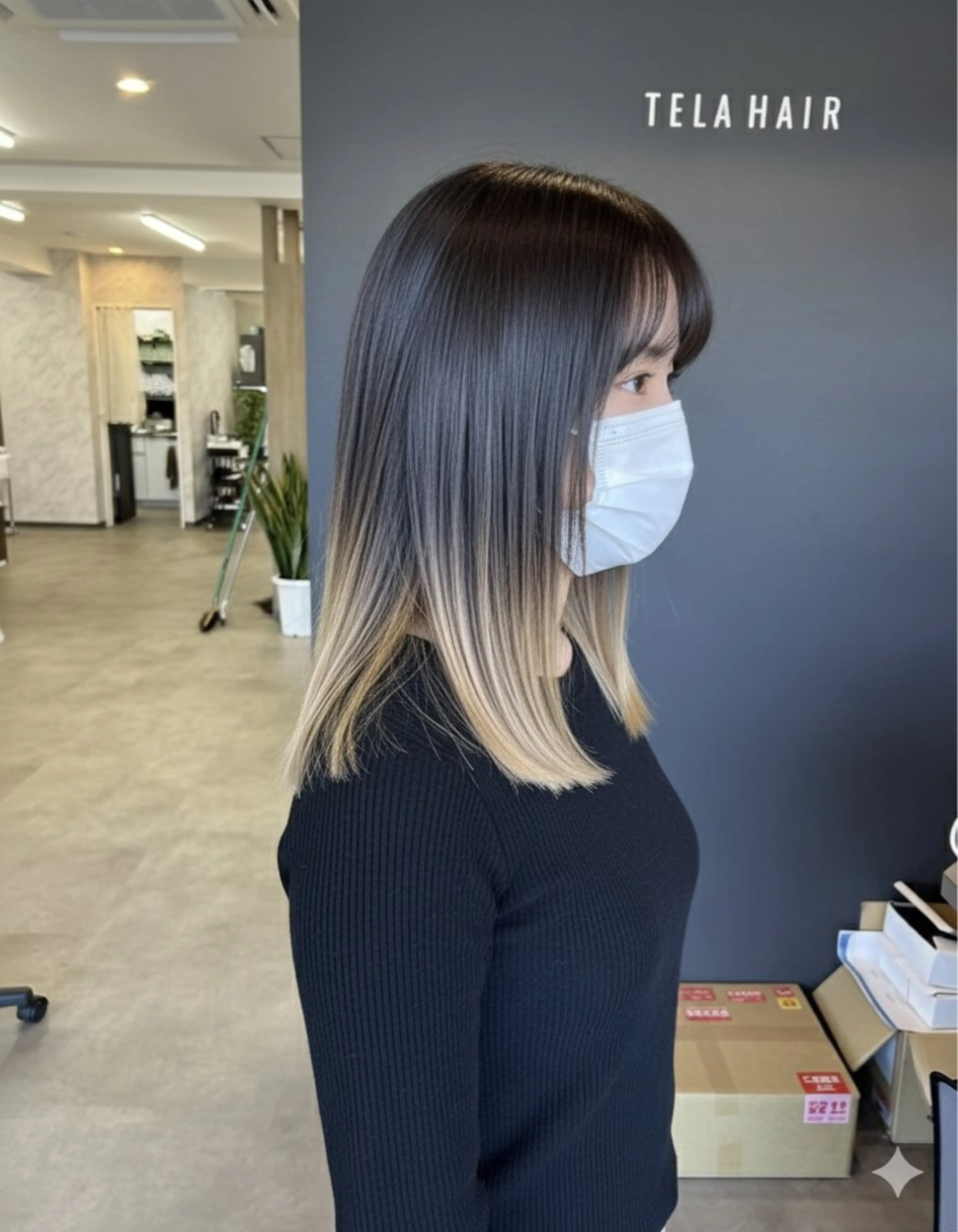 セミロング カラー 抜きっぱなしブロンド ブロンド グラデーションカラー 【パーマ】【デザイン カラー】拳🌊のヘアスタイル