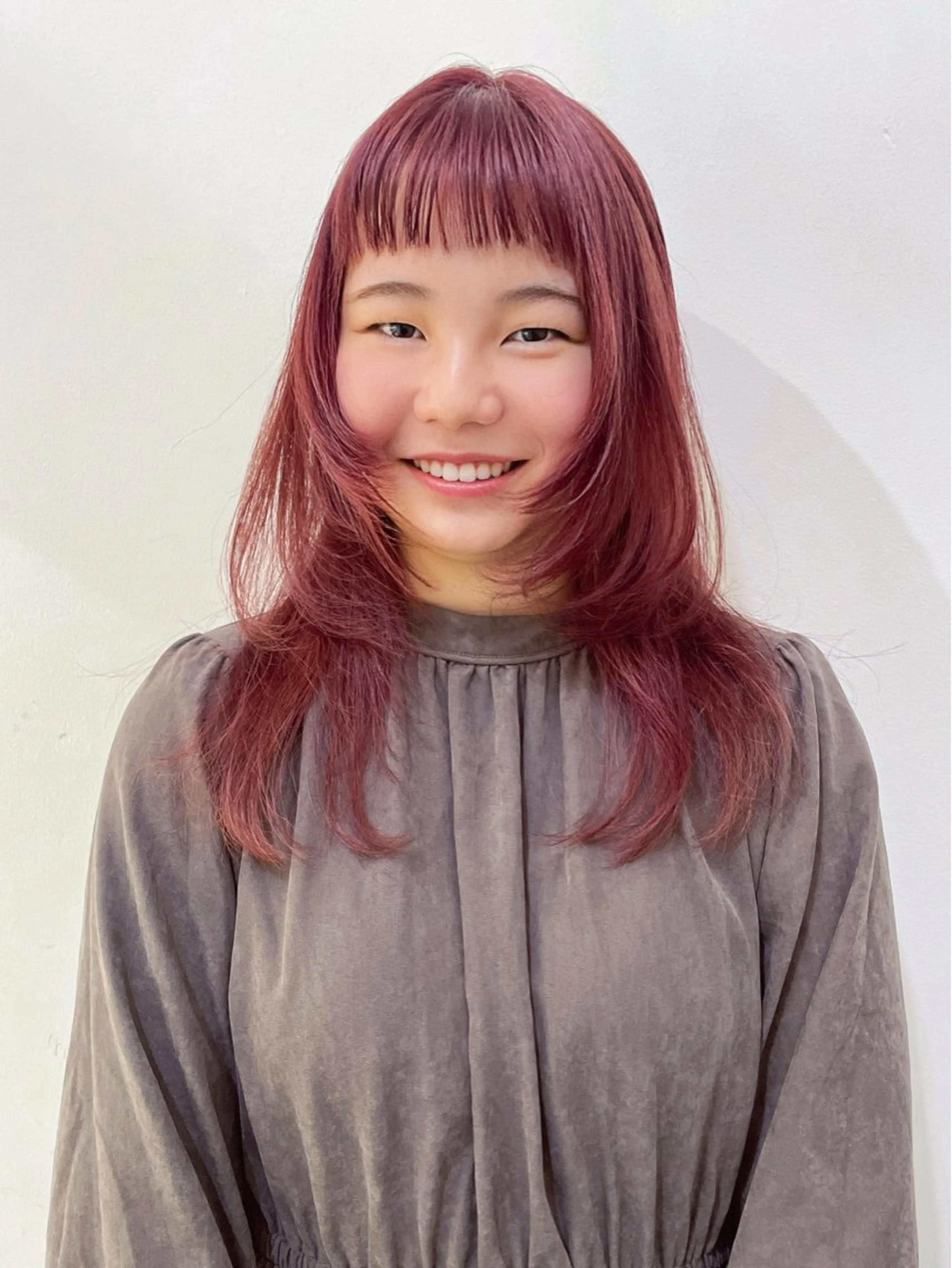 セミロング カラー レイヤーカット ウルフカット カット ヘアカラー トリートメント ボブ ブリーチ/miinaのヘアスタイル