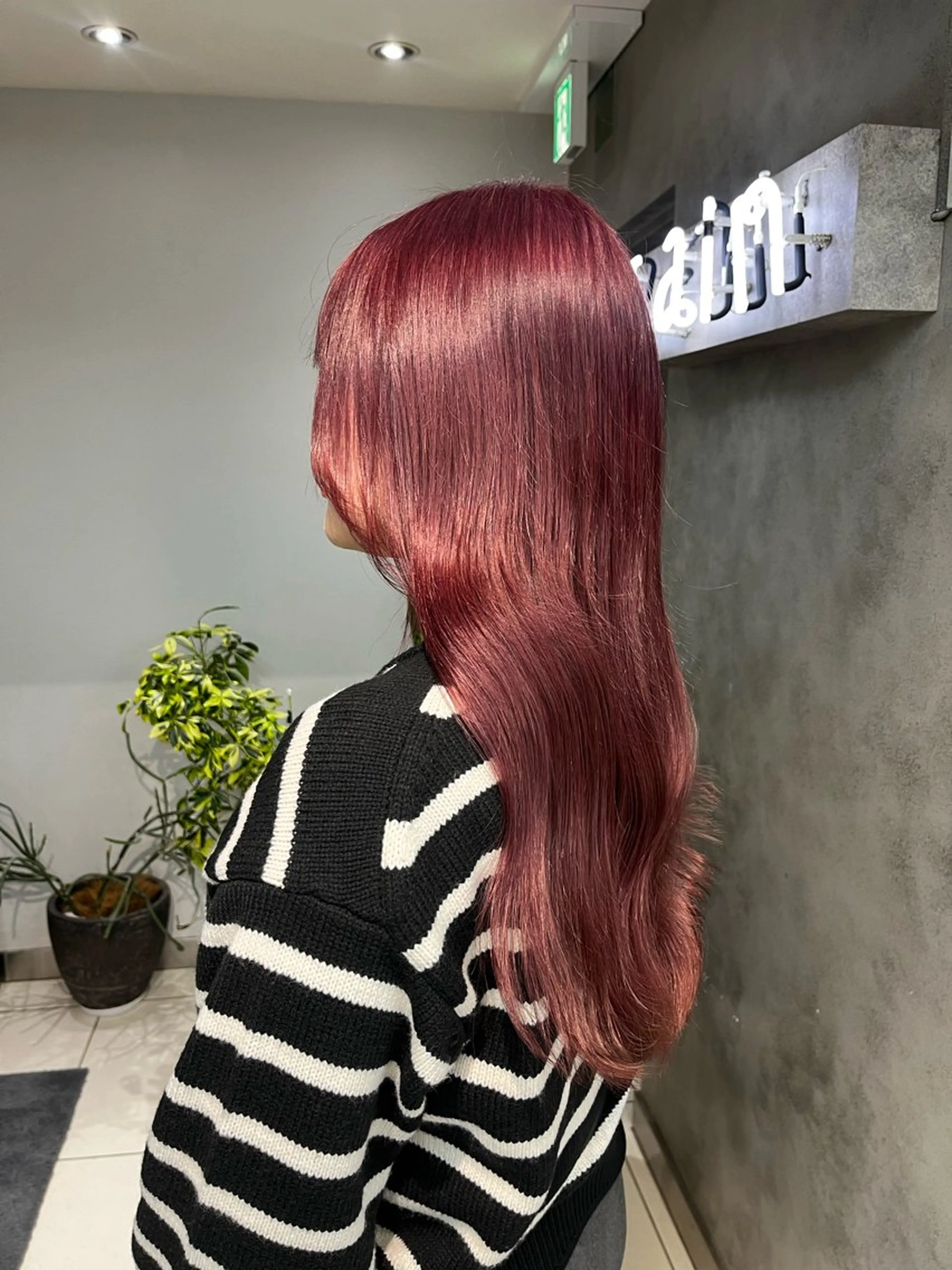 カラー ボブ・顔まわり 💎愛唯(めい)のヘアスタイル