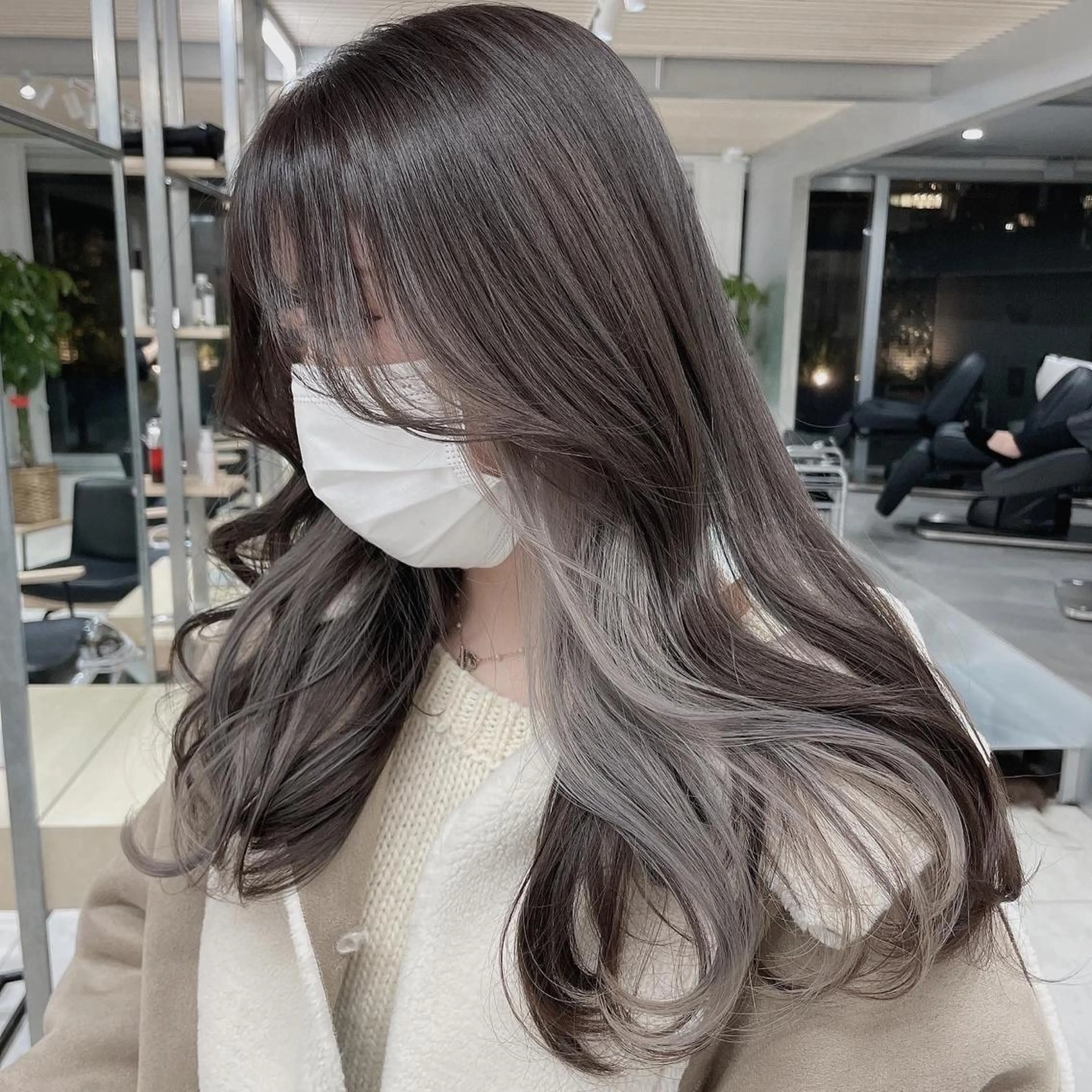ロング カラー 韓国レイヤー 似合わせカラーのヘアスタイル