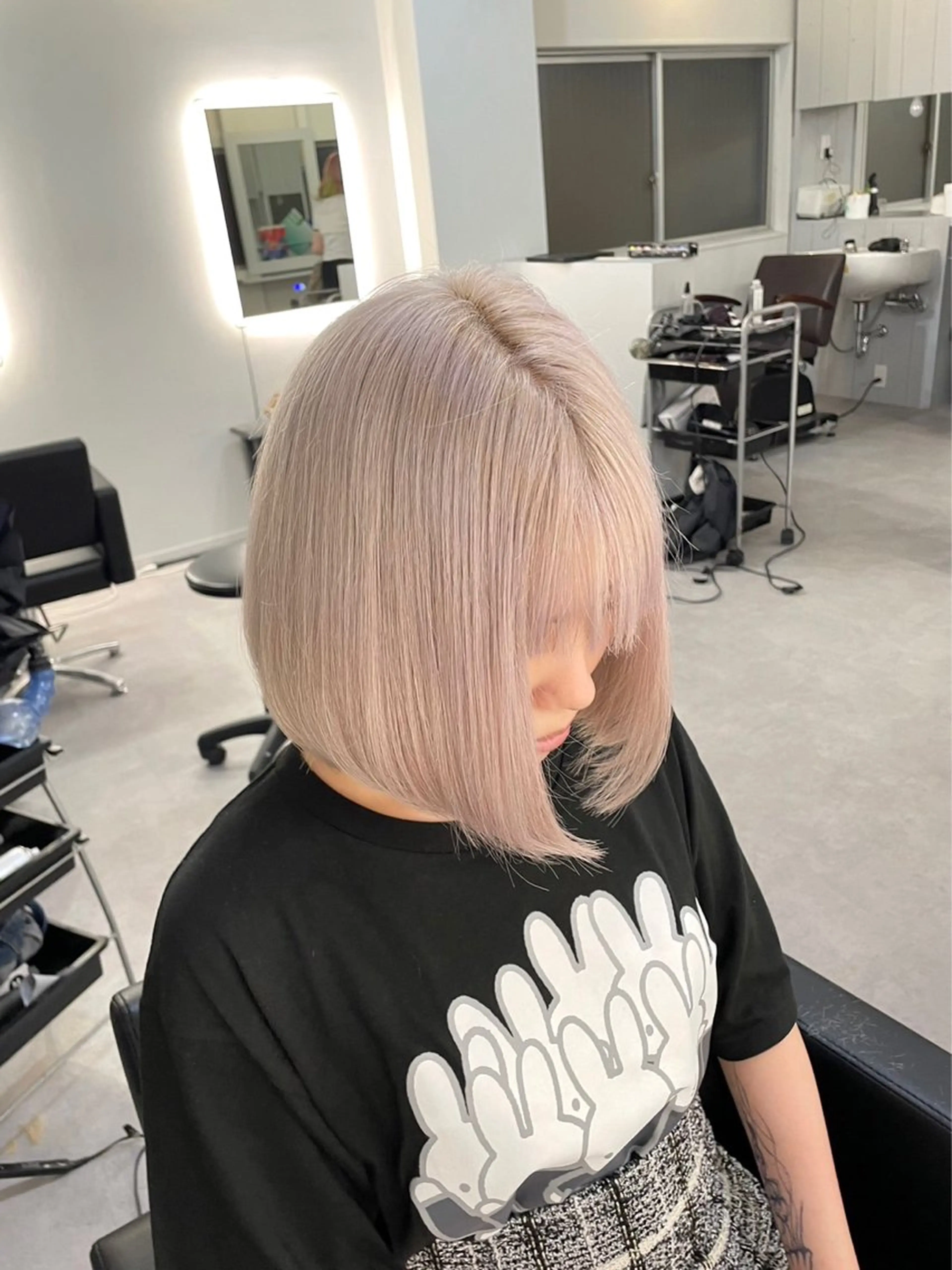 ショート カラー ミルクティーベージュ /ピンク/大阪/堀江のヘアスタイル