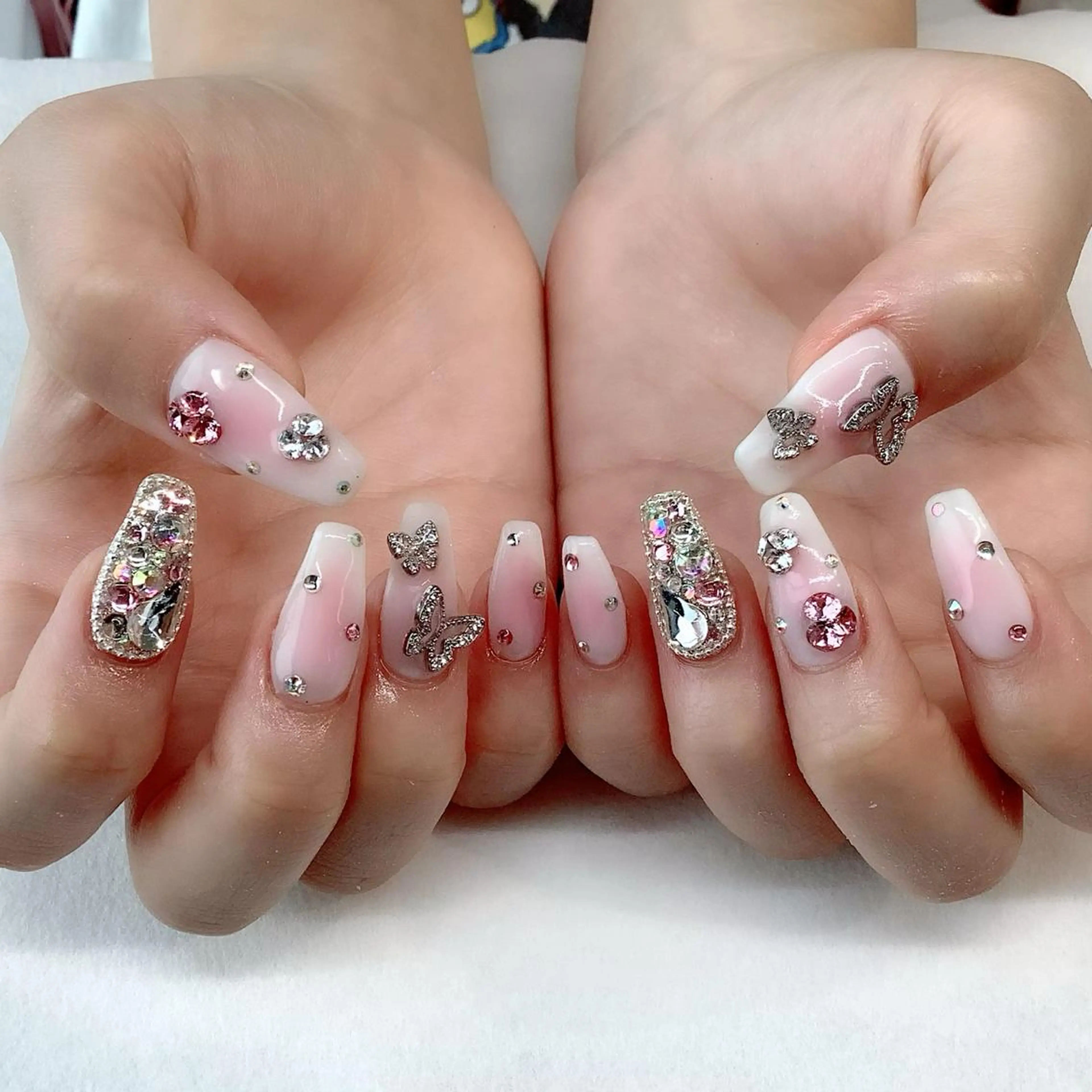 ネイル ハンドネイル 💎🐰 saki. m 🐰💎のネイルデザイン