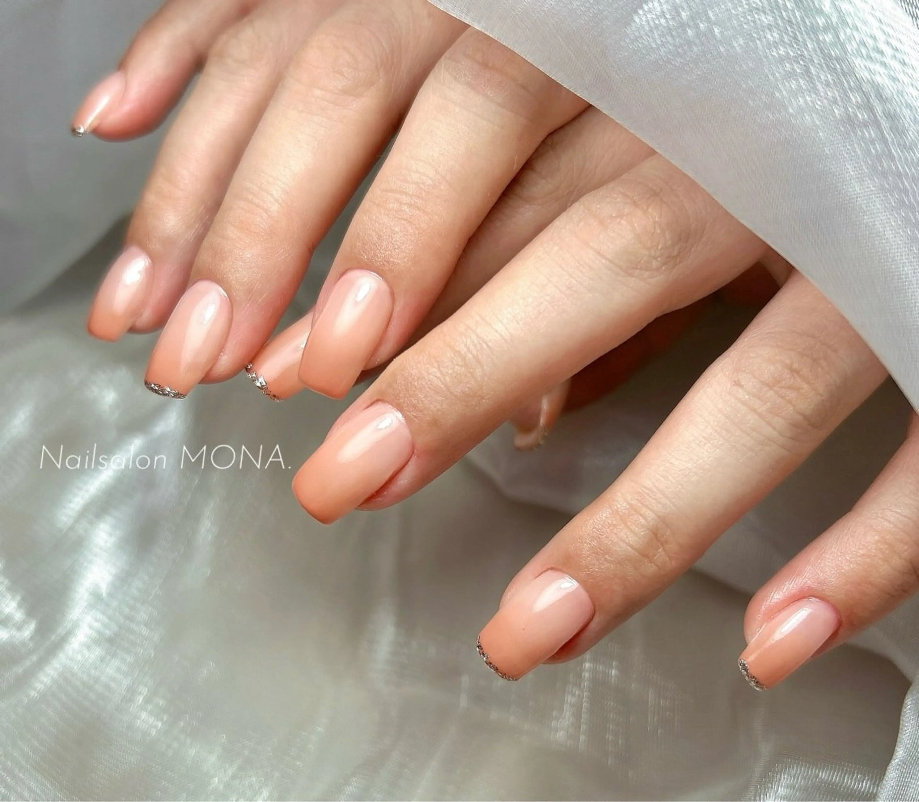 ネイル グラデーション ハンドネイル Nailsalon MONA.のネイルデザイン