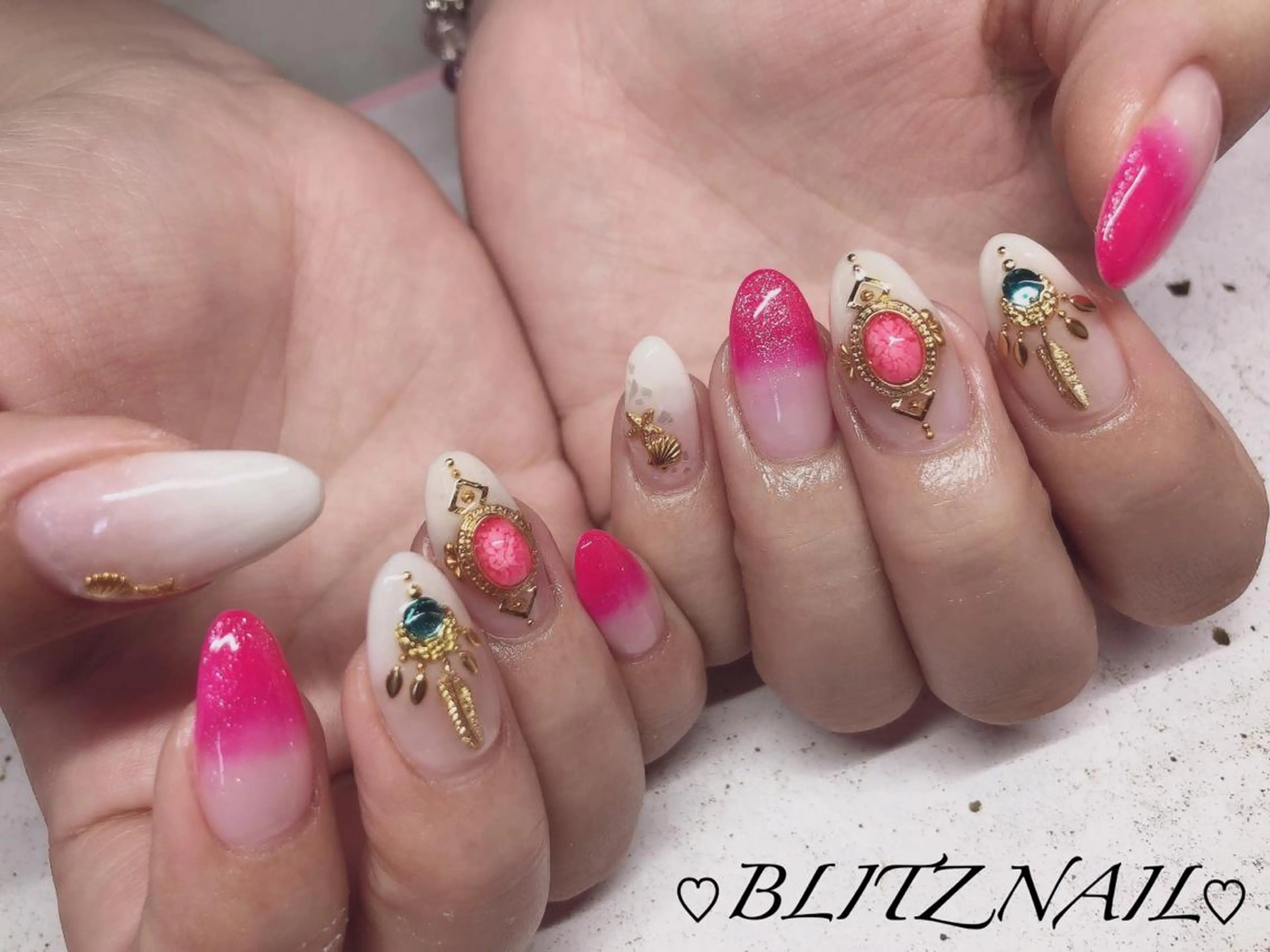 ネイル BLITZ Nail 岩田💅🏻✨のネイルデザイン