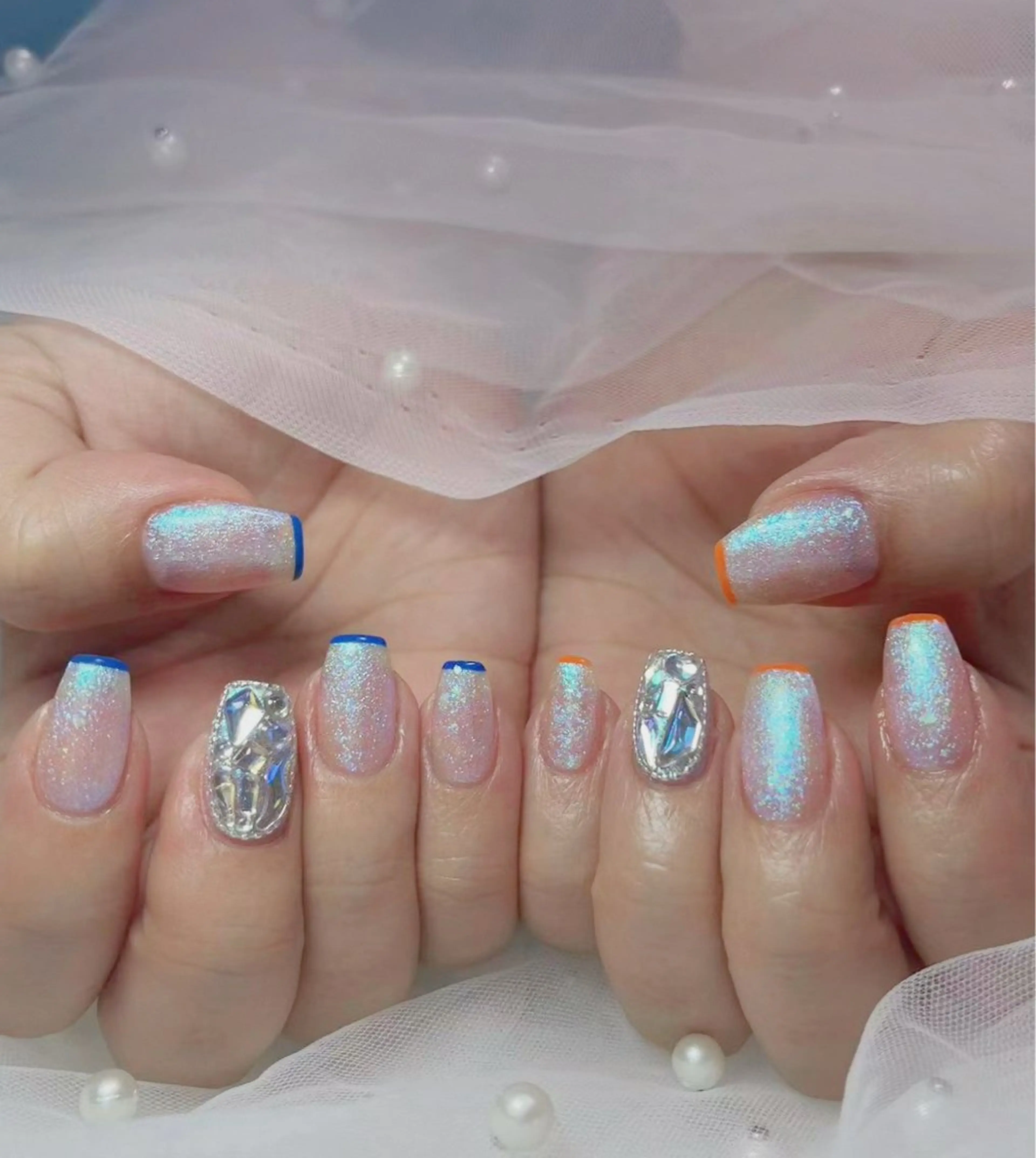 ネイル オーロラネイル 長さ出し フットネイル 韓国ネイル ラメ(グリッター) ハンドネイル 👍thumbs up nail👍のネイルデザイン