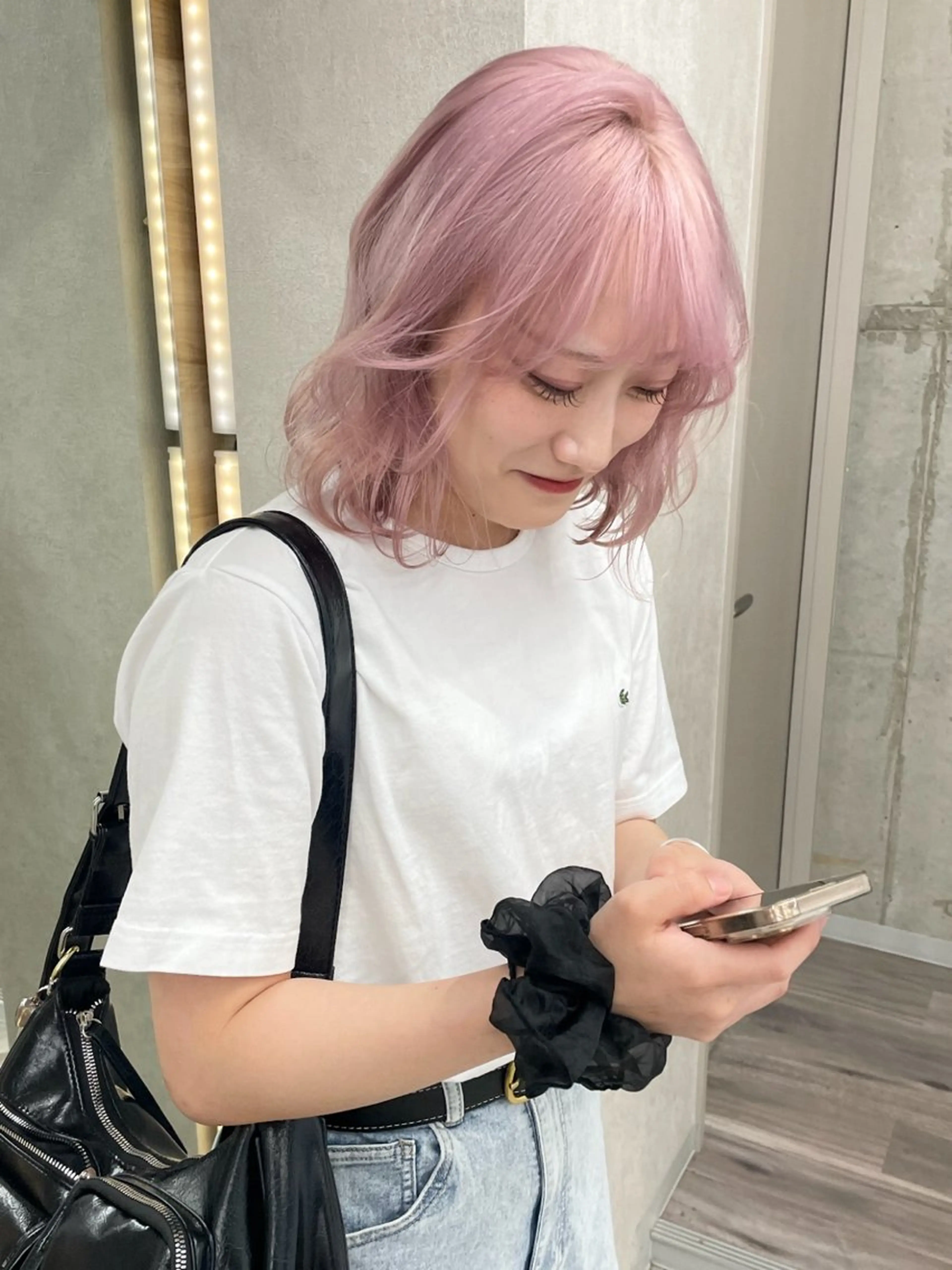 ミディアム カラー ブリーチ ハイトーンカラー ラベンダーカラー ピンクカラー ヘアカラー ブリーチ/ベージュ 💕/momoaのヘアスタイル