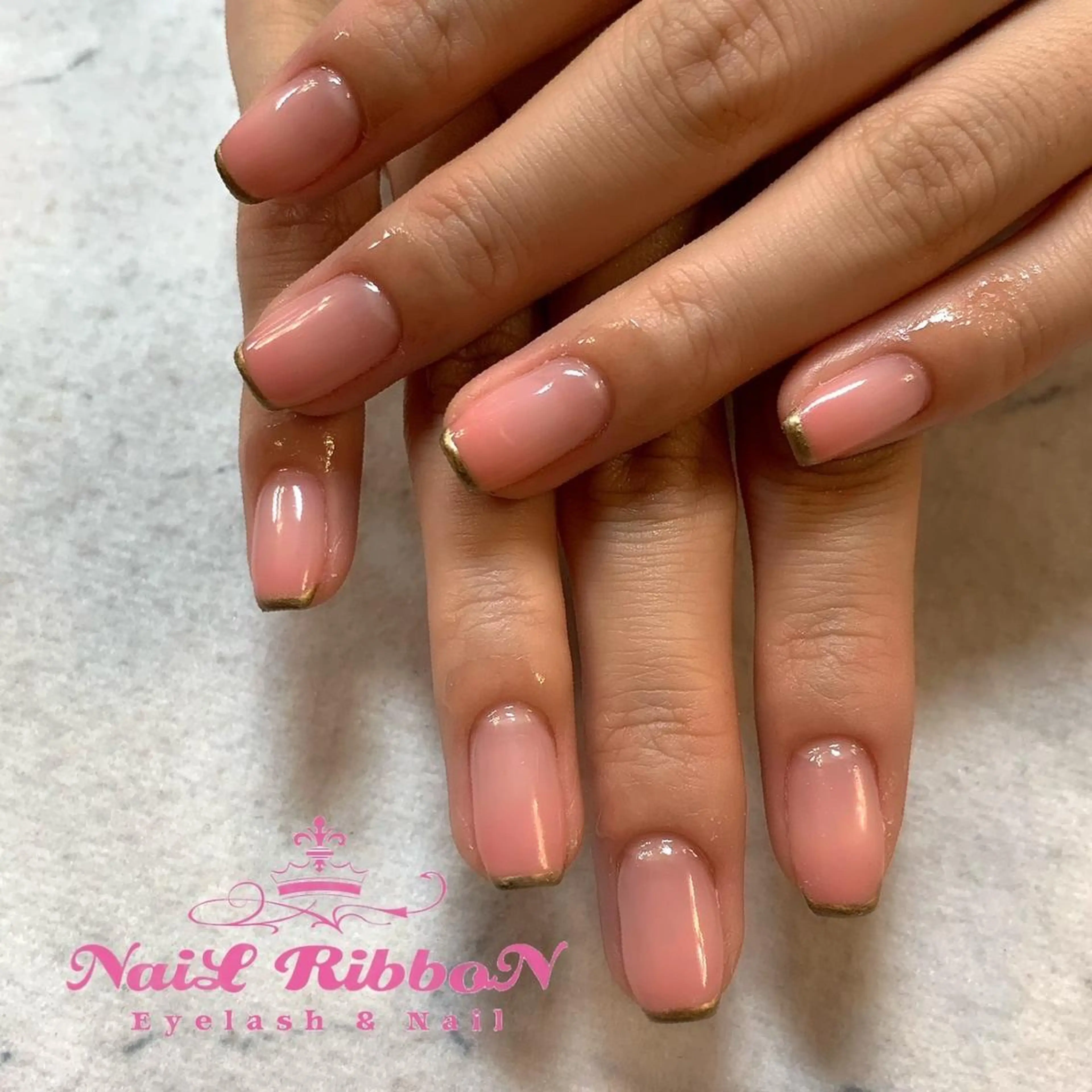 ネイル ネイルリボン 受付スタッフのネイルデザイン