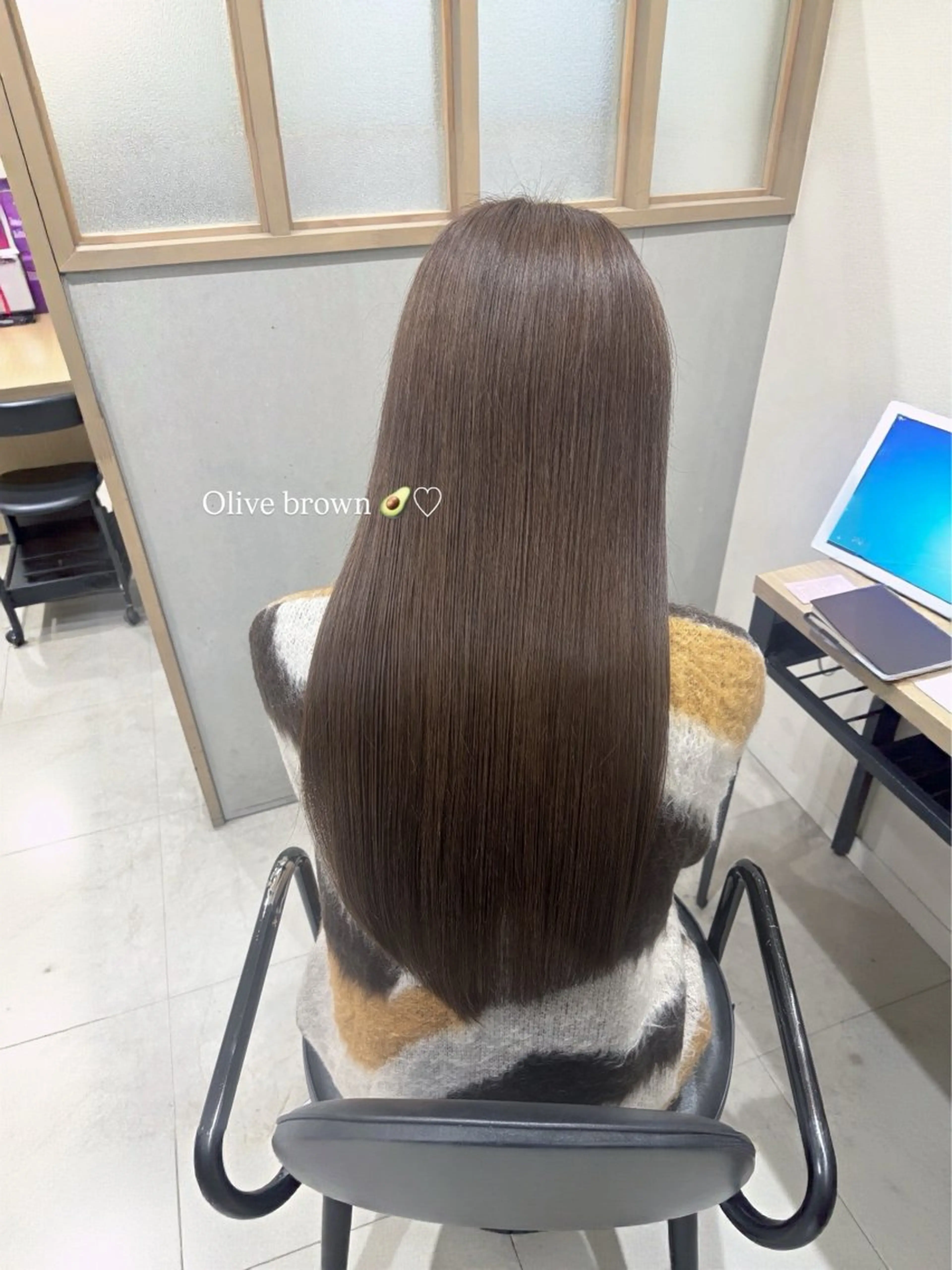 セミロング カット ヘアカラー トリートメント ♡🎀垢抜け透明感 カラーaomi🐇♡のヘアスタイル