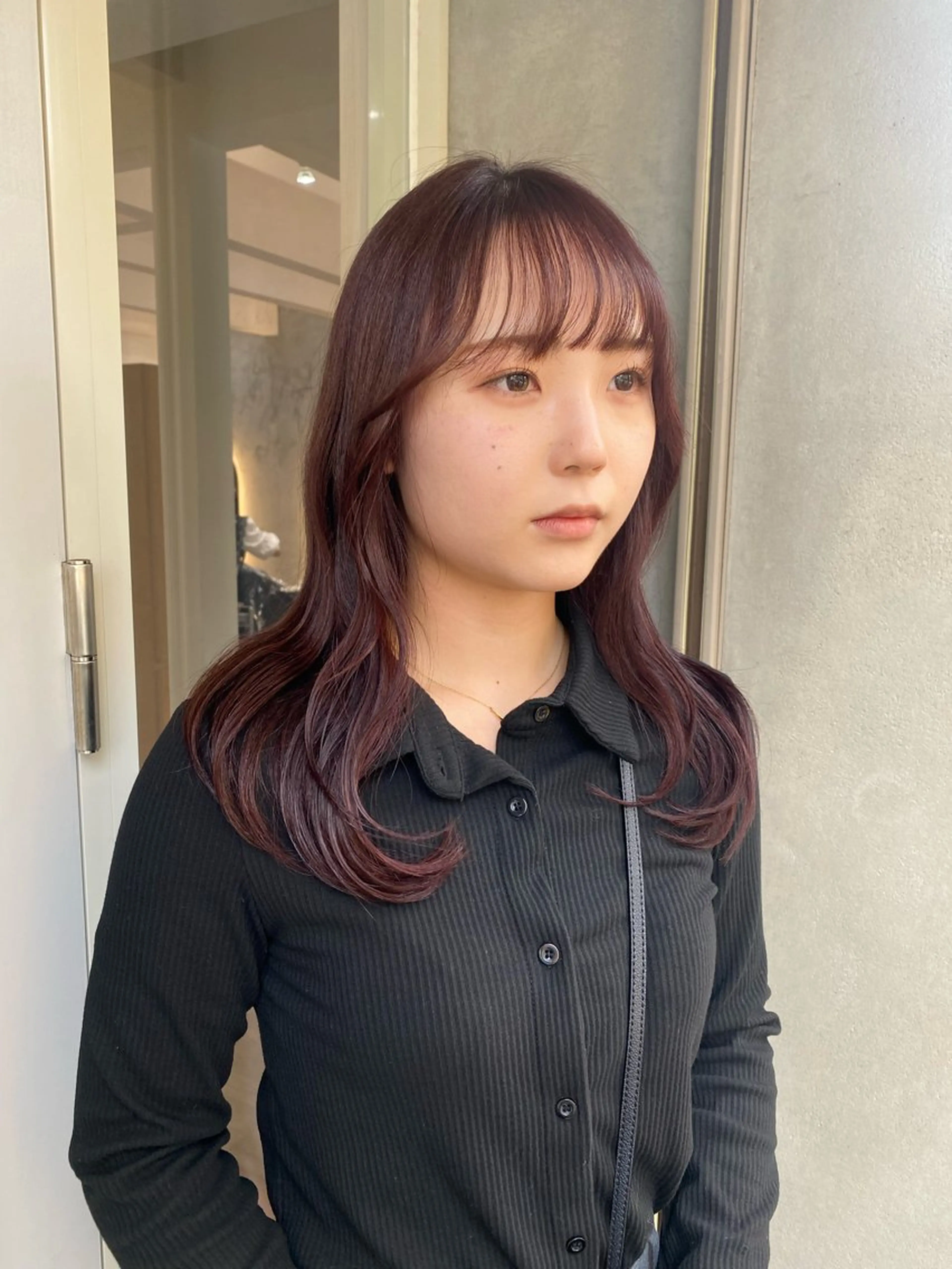 セミロング カラー ブリーチ ブリーチなしカラー トリートメント カット ヘアカラー トリートメント SHICENEケイ レイヤーカット🦋のヘアスタイル