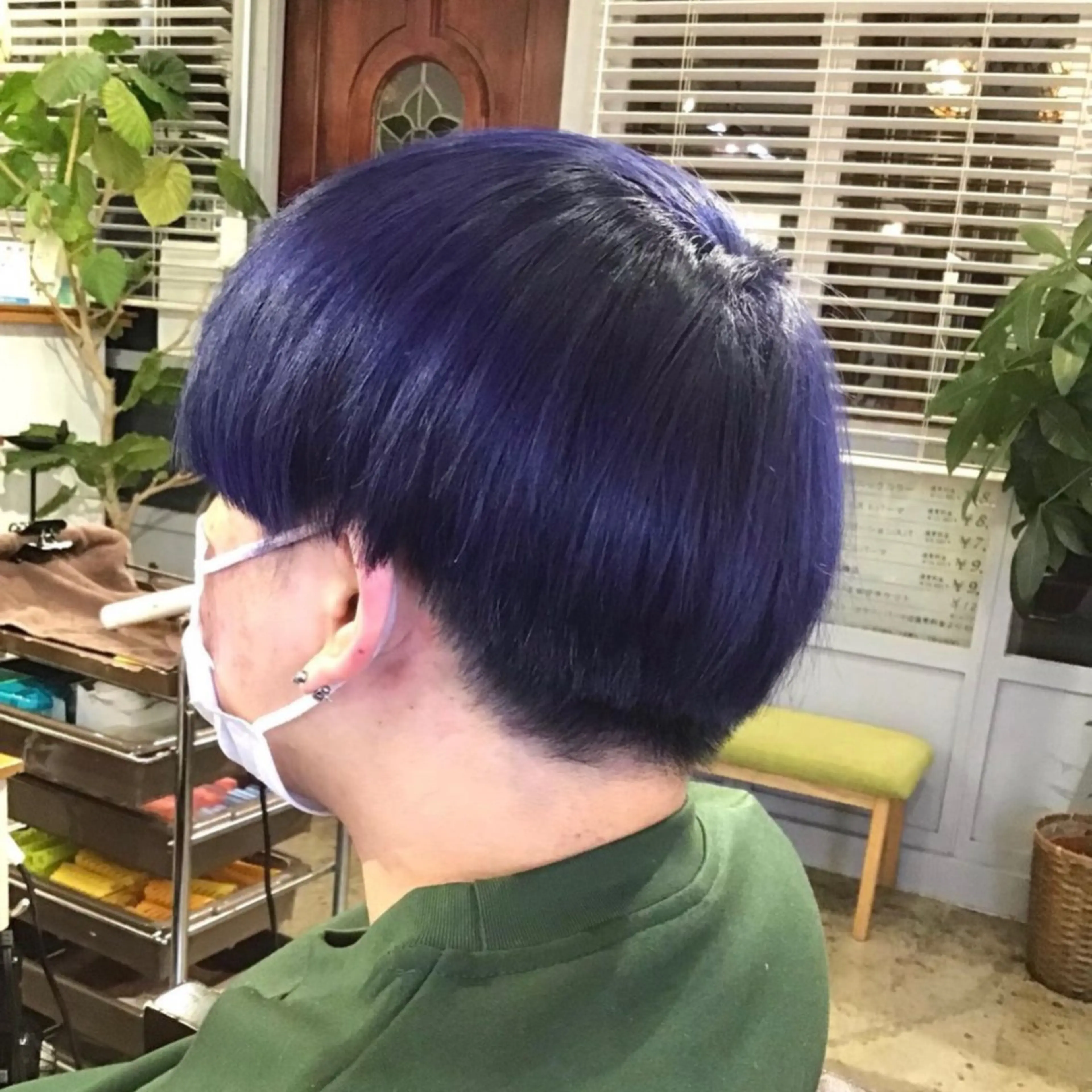 ショート カラー ブリーチ ブルーカラー イヤリングカラー イルミナカラー ボブ ヘアカラー 秋山知穂🌸縮毛矯正 ショートお任せ🌸のヘアスタイル