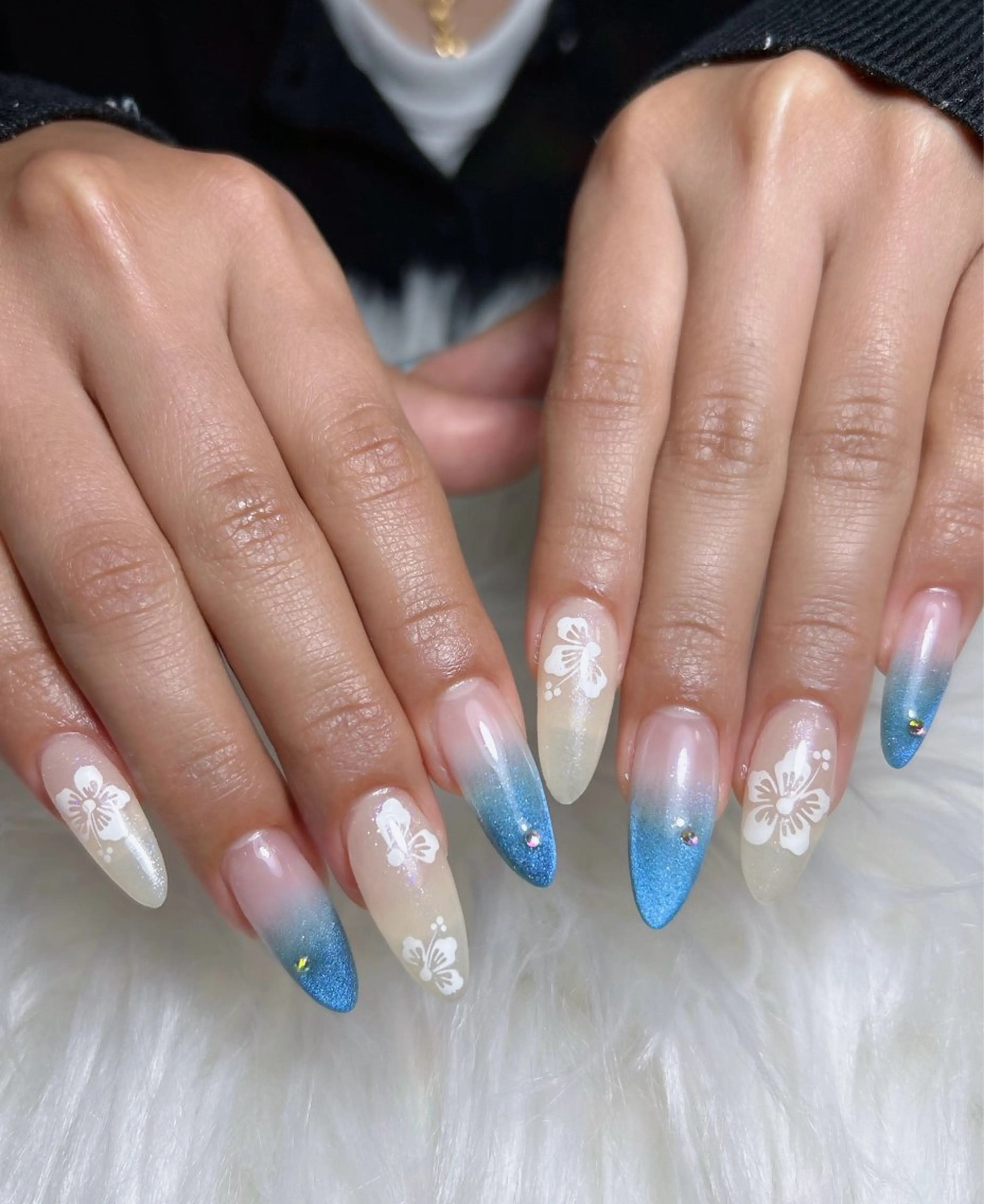 ネイル アートネイル オーロラネイル チークネイル 長さ出し フットネイル ハンドネイル Chan nailsのネイルデザイン