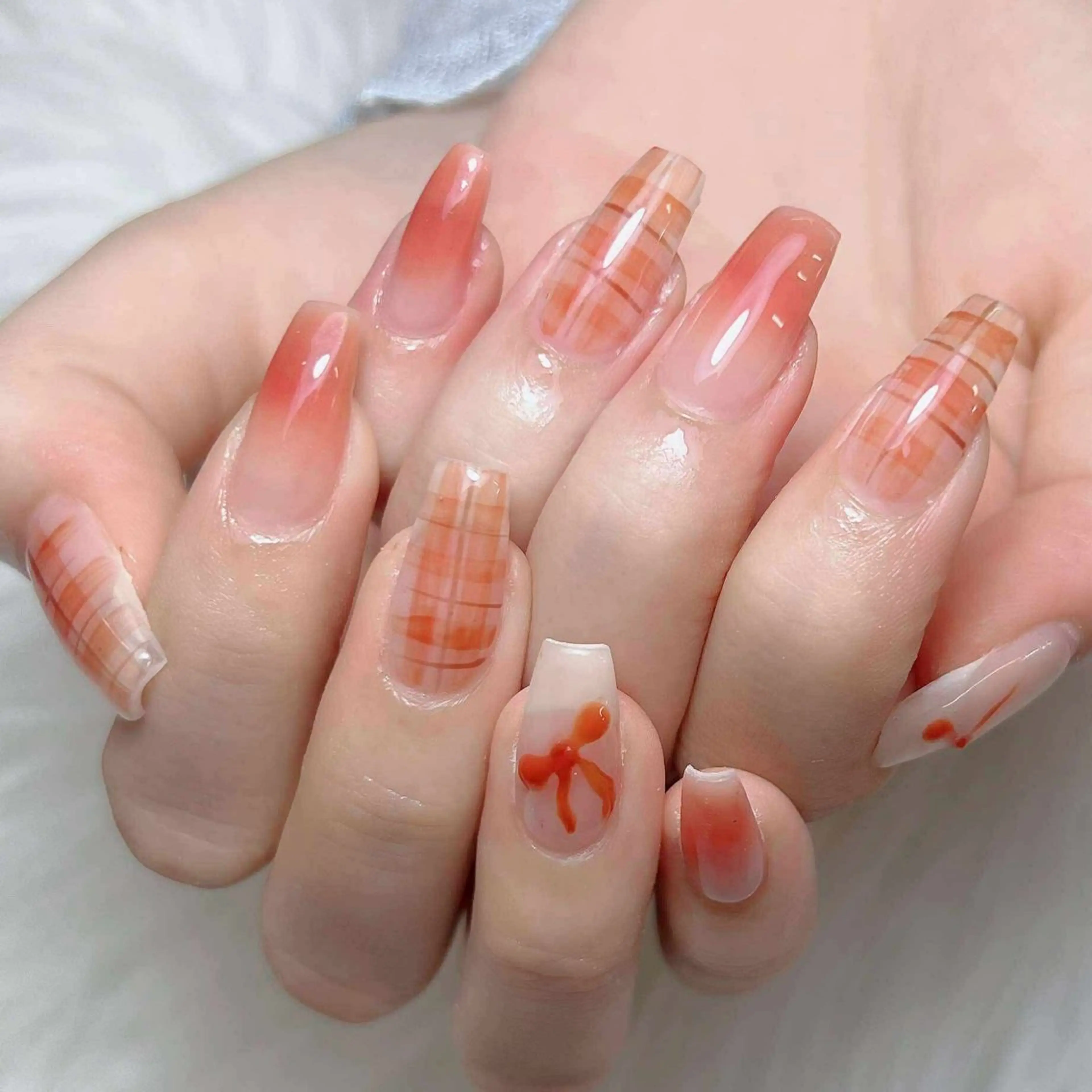 ネイル オーロラネイル チークネイル フットネイル フレンチネイル 韓国ネイル ハンドネイル Lumi Nailのネイルデザイン