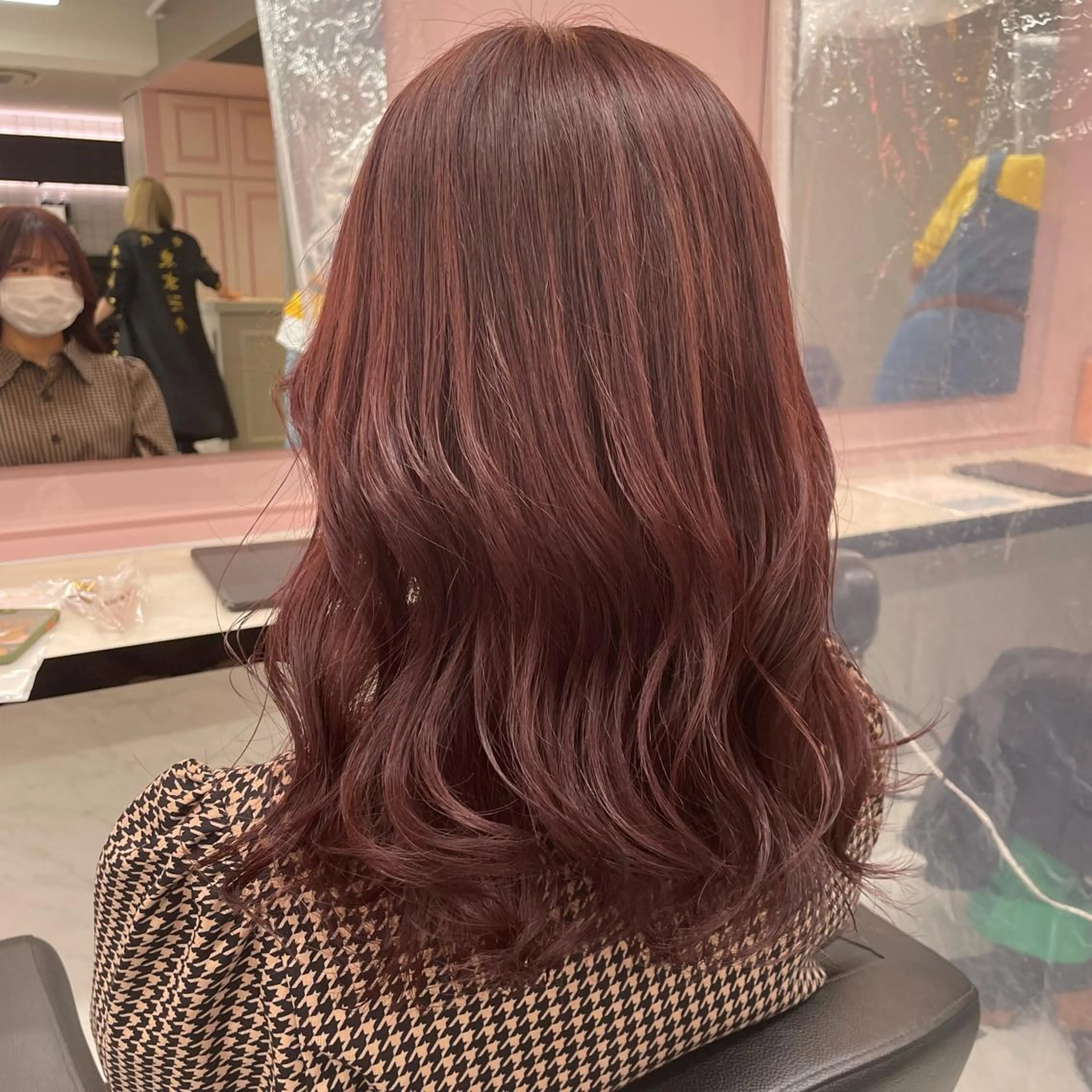 セミロング カラー ヘアアレンジ ピンクカラー ヘアカラー トリートメント ヘアセット ピンク・ベージュ🩰 カラー🫧とらのヘアスタイル