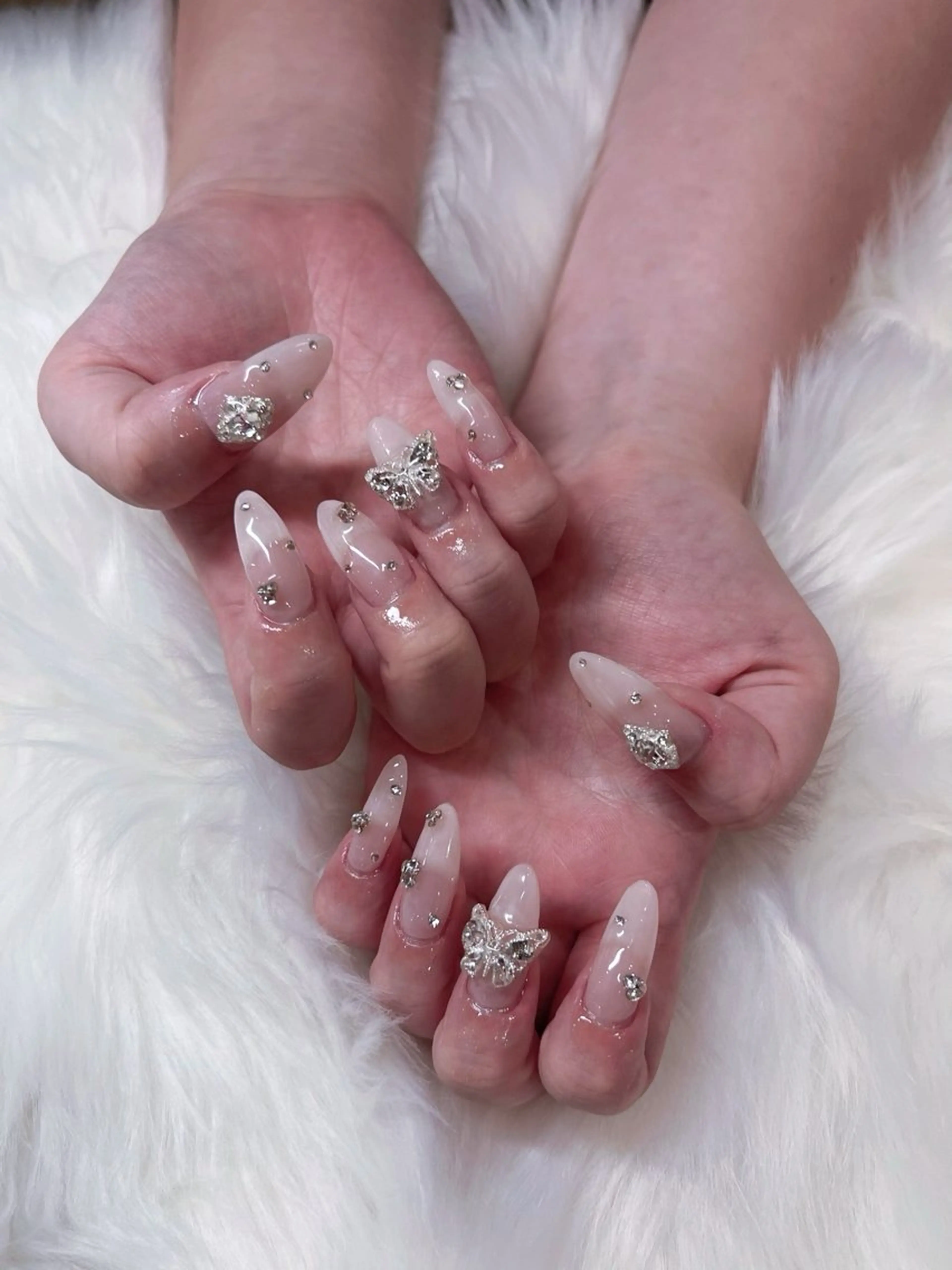 ネイル ハンドネイル ハンドケア RÊVIA所属・RÊVIA (レヴィア)のネイルデザイン