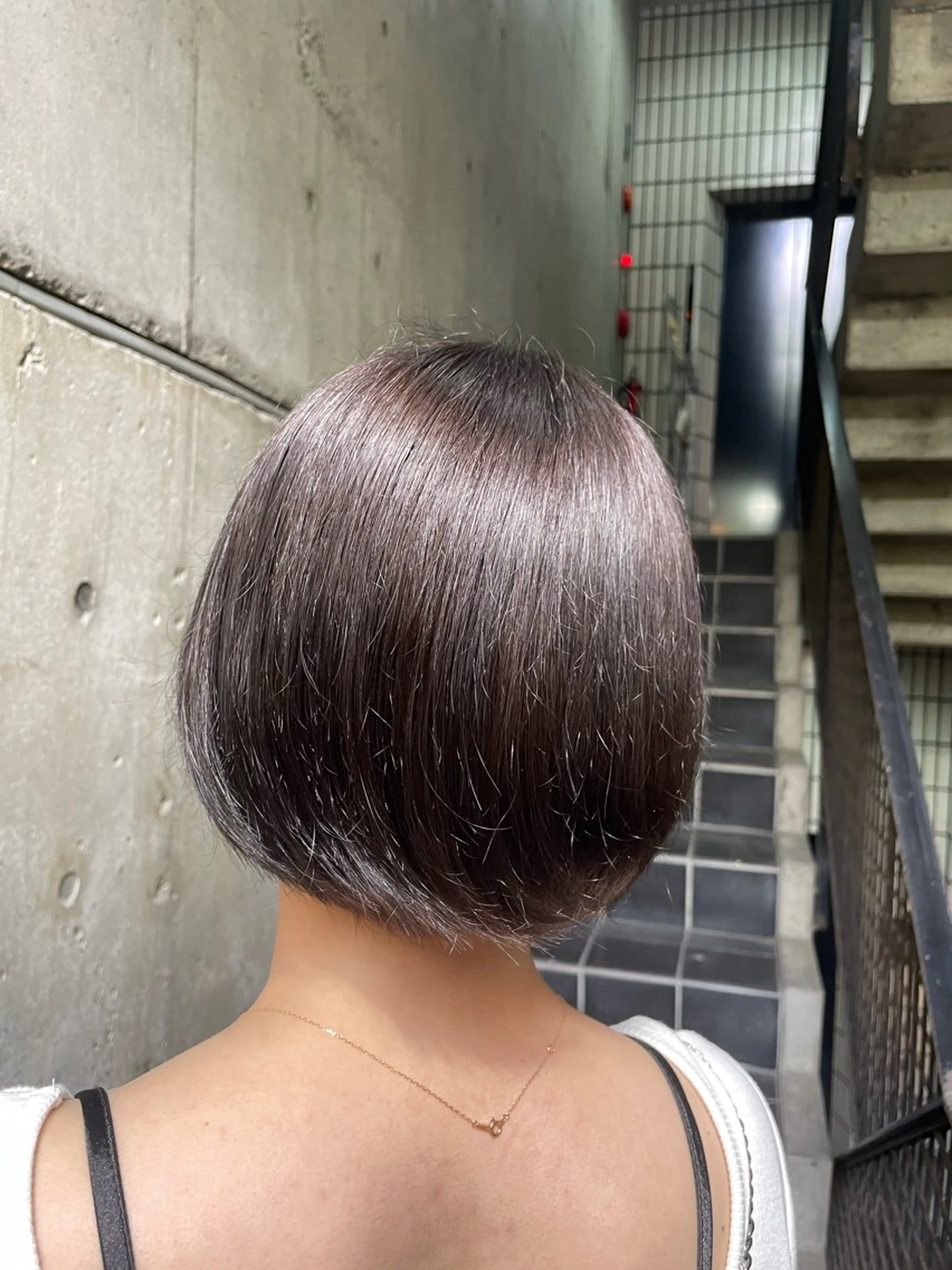 カラー グレージュ 脇 麻紘のヘアスタイル