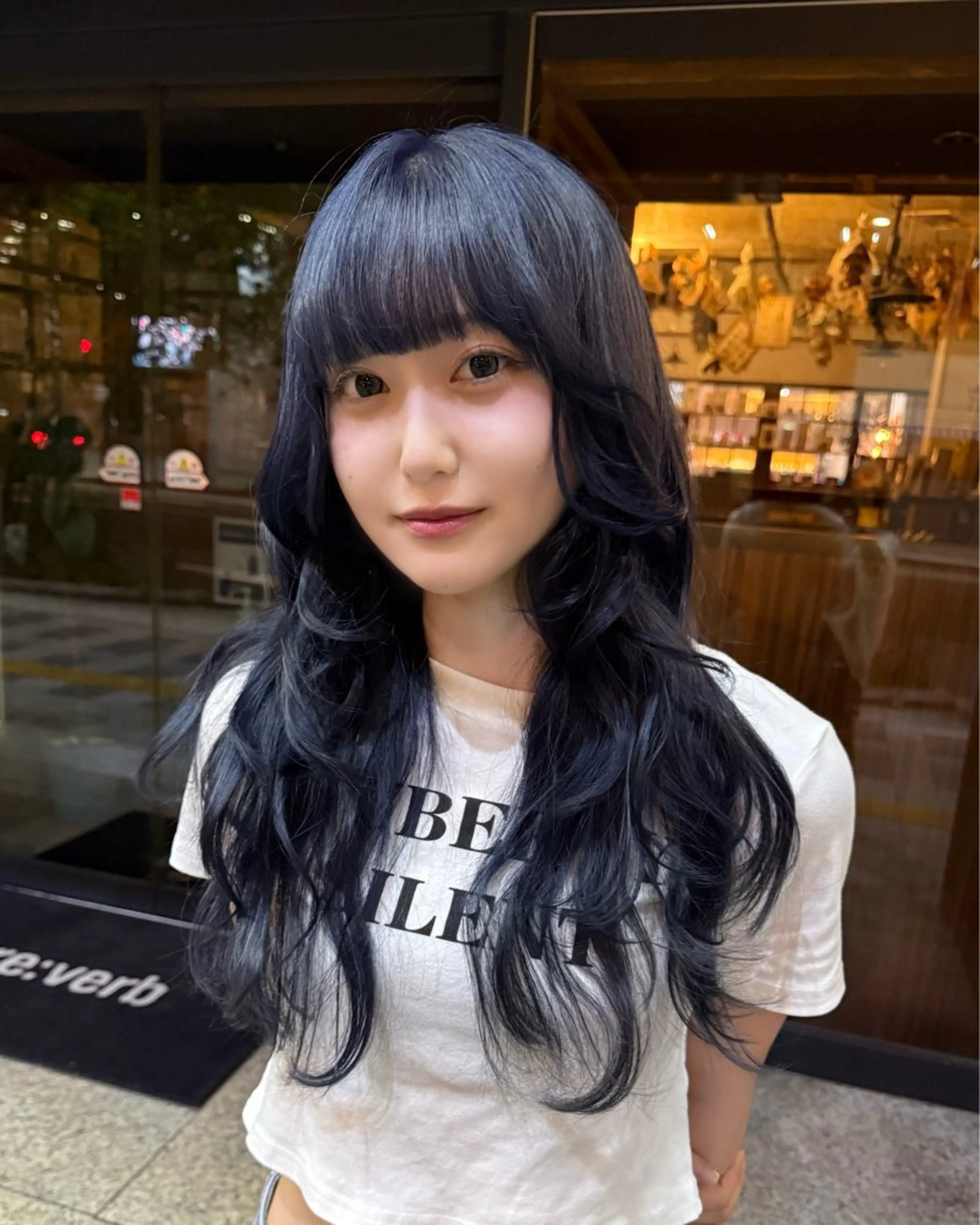 ロング カラー ブリーチ ブルーカラー ネイビーカラー ヘアカラー ヒナ子🦋 ブリーチカラーのヘアスタイル