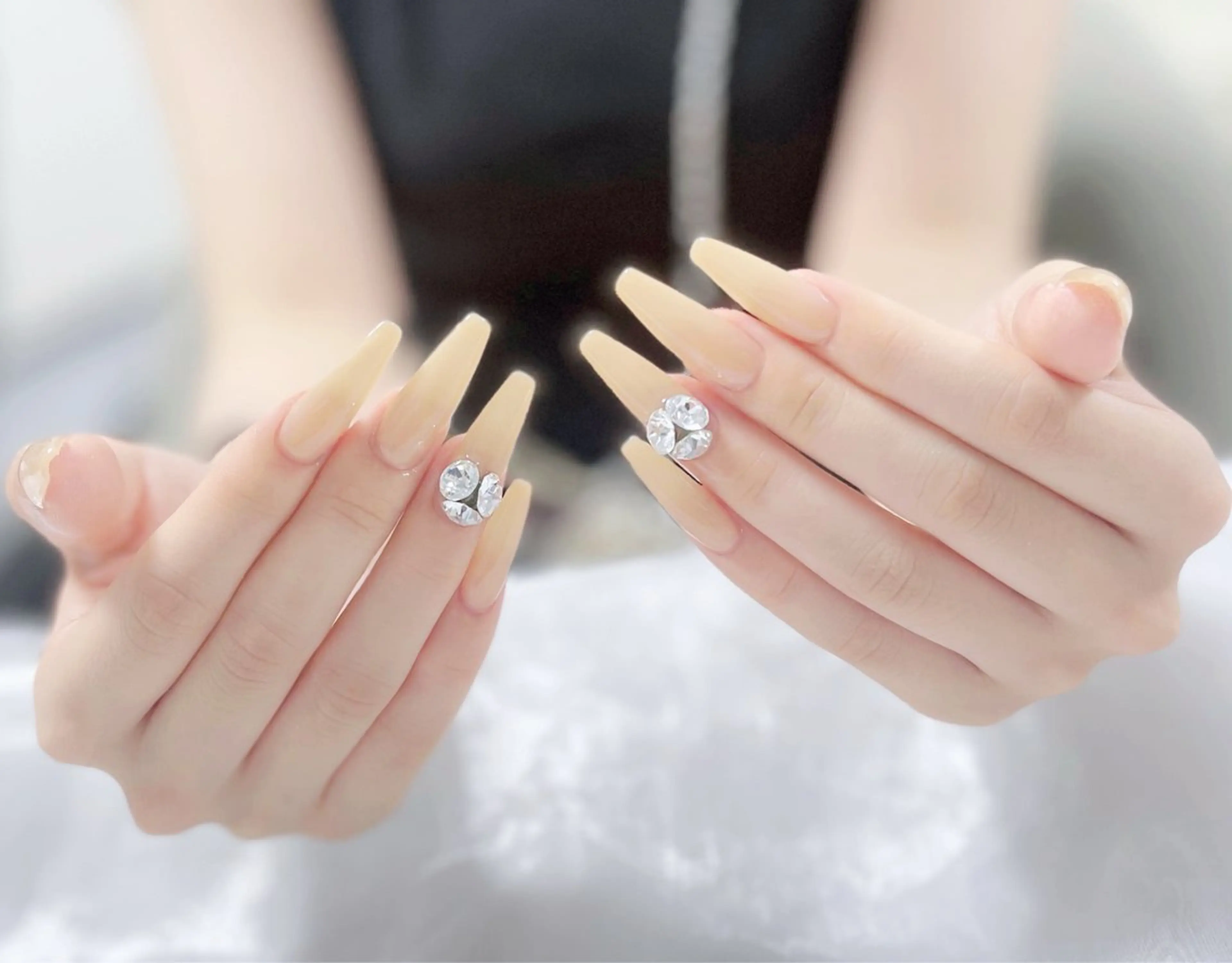 ネイル オーロラネイル クリアネイル フラッシュネイル ジェルネイル グラデーション ハンドネイル Amee Nail Salonのネイルデザイン