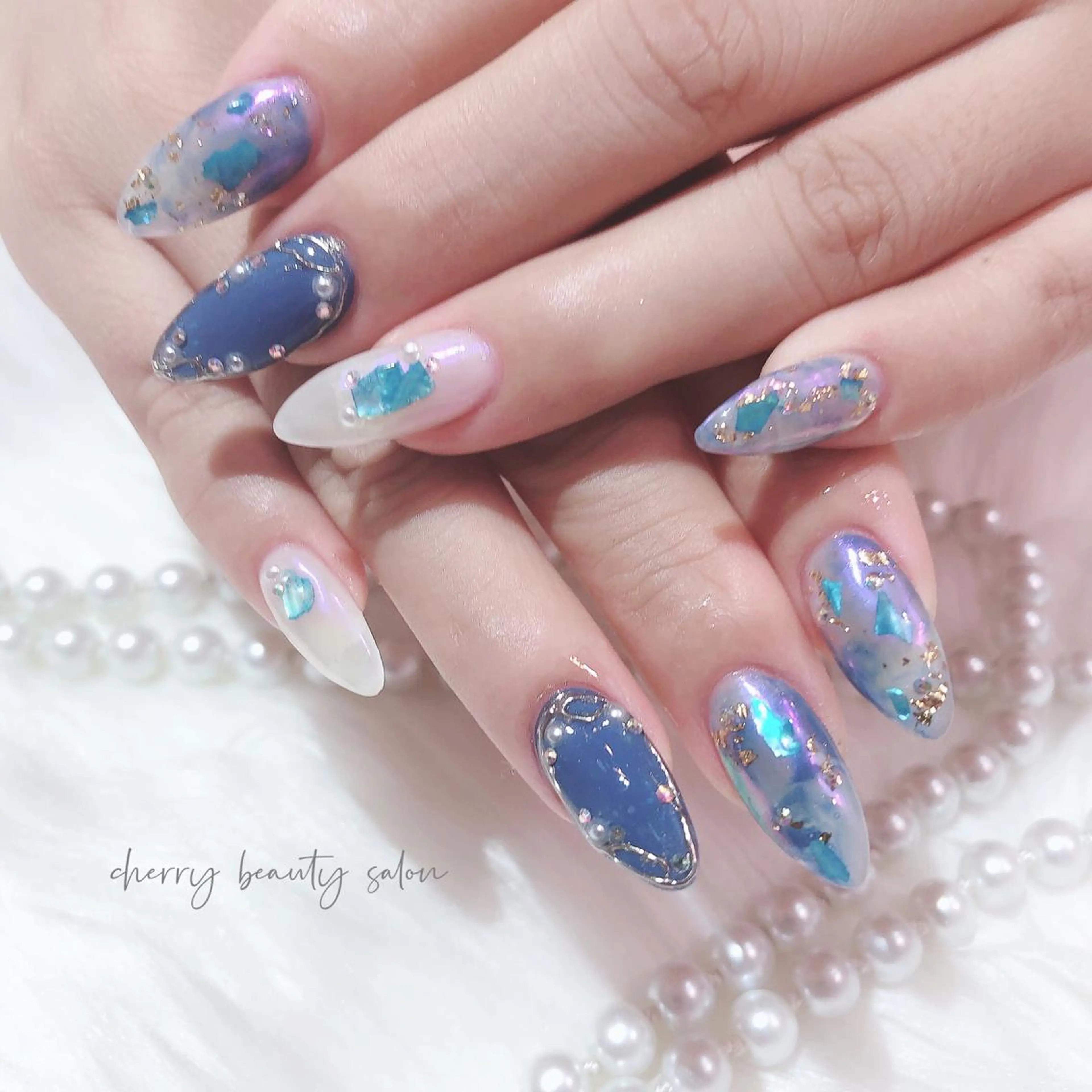 セミロング ネイル SAKURA 🍒のネイルデザイン