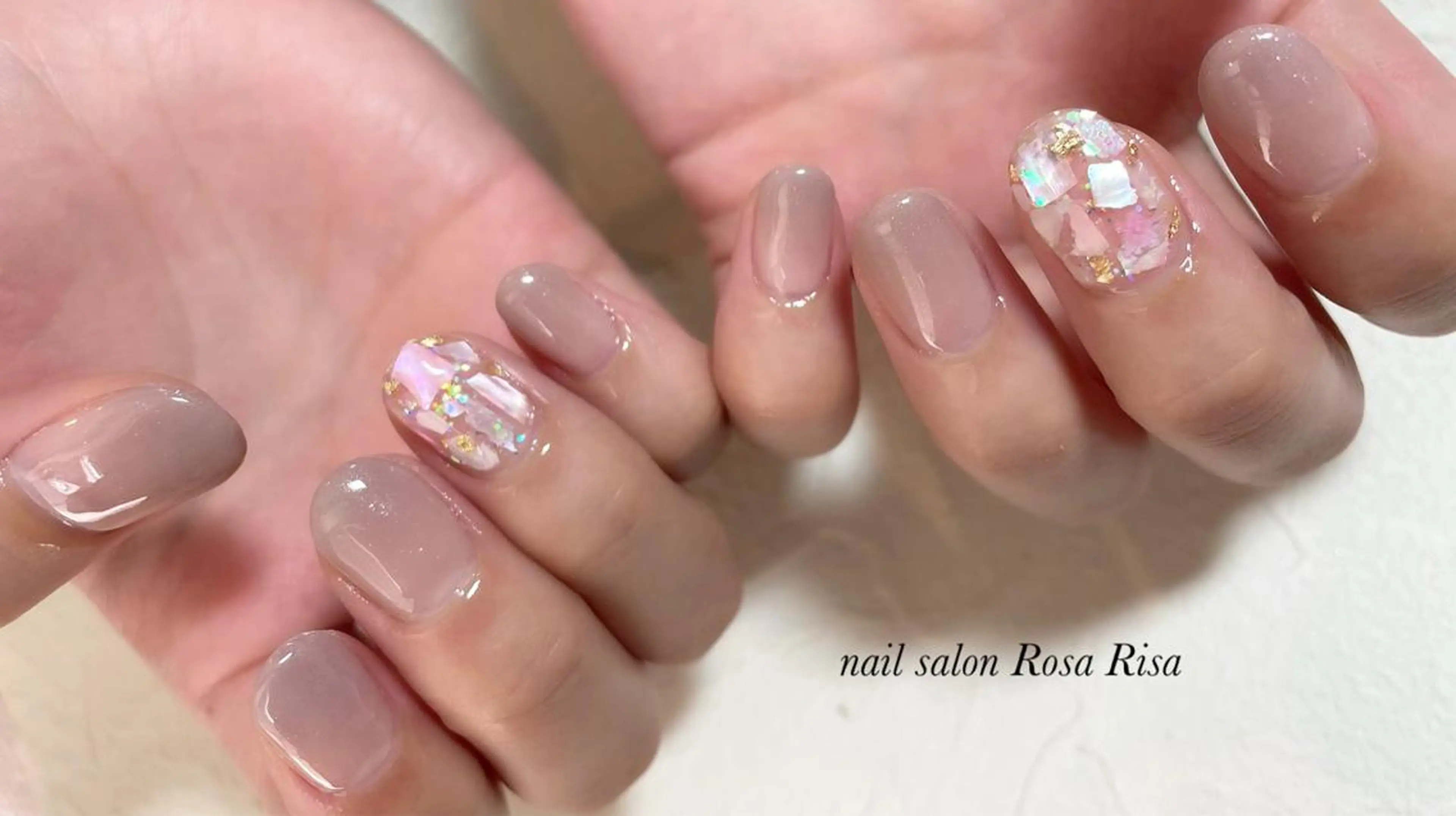 ミディアム ネイル ハンドネイル ネイルスタジオ シェイクユアハンズのネイルデザイン