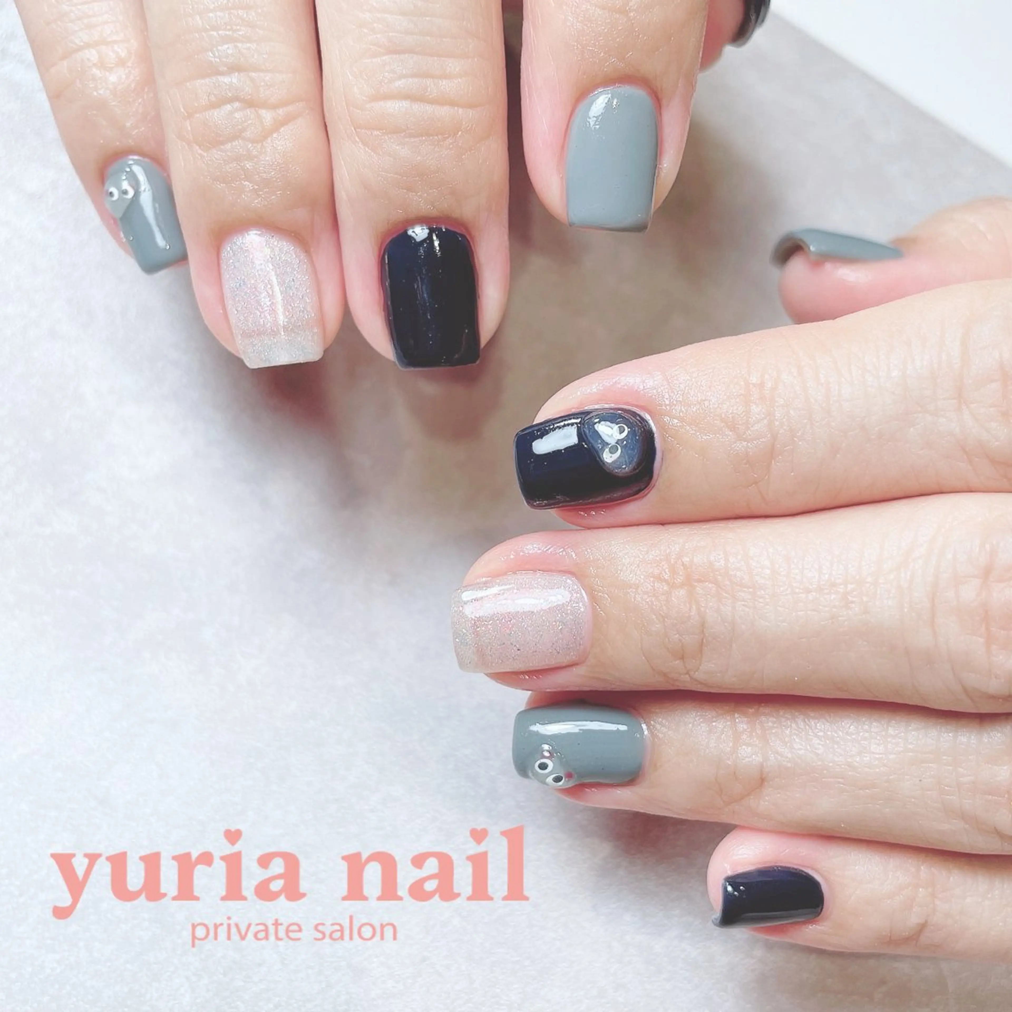 ネイル ジェルネイル ハロウィン ネイビー シンプルネイル スクエアネイル ハンドネイル 小林 ゆりあのネイルデザイン