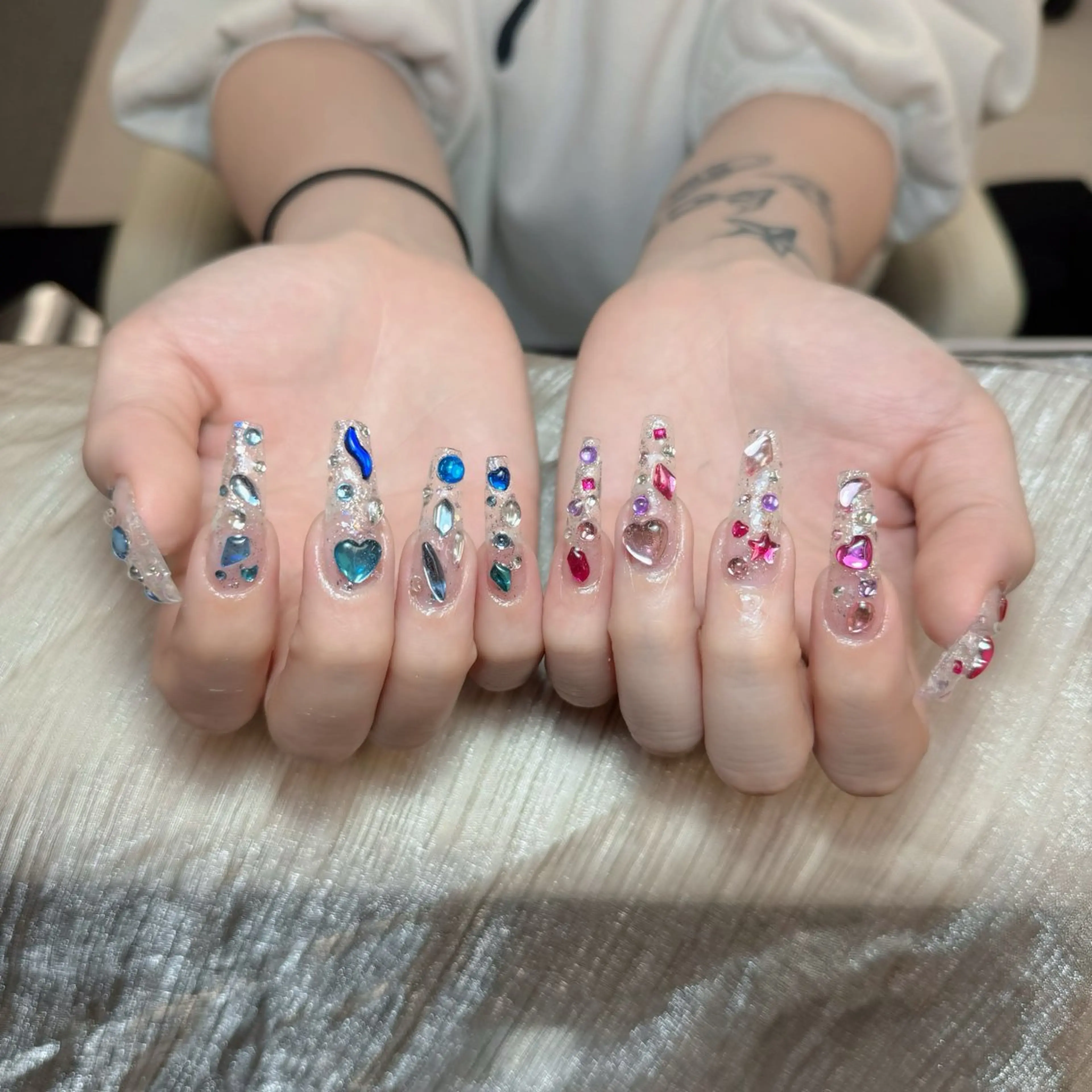 ネイル ジェルネイル 韓国ネイル マグネットネイル ネイルチップ 冬ネイル Lenie Nail Salonのネイルデザイン