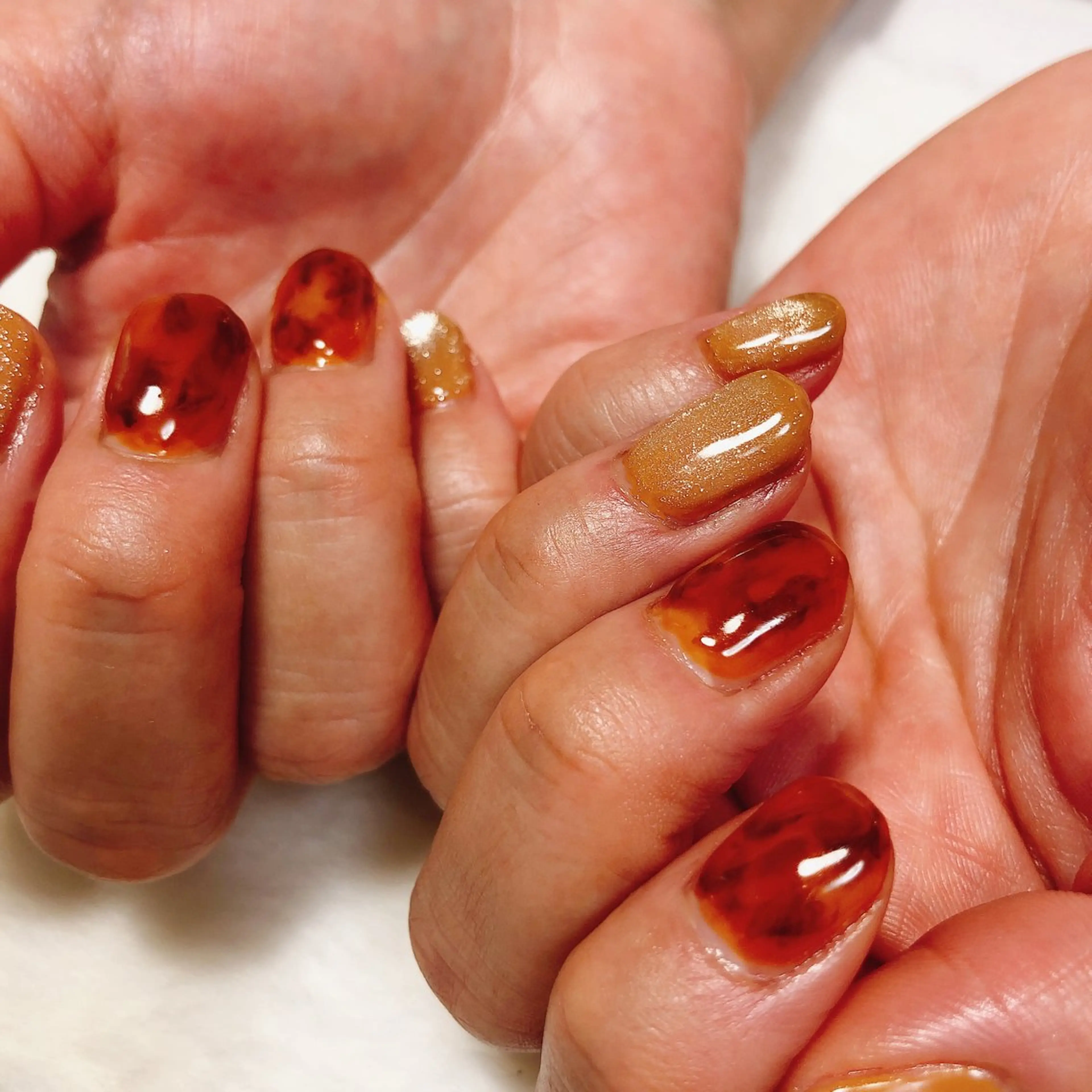 ネイル べっ甲ネイル 山口 朋希のネイルデザイン