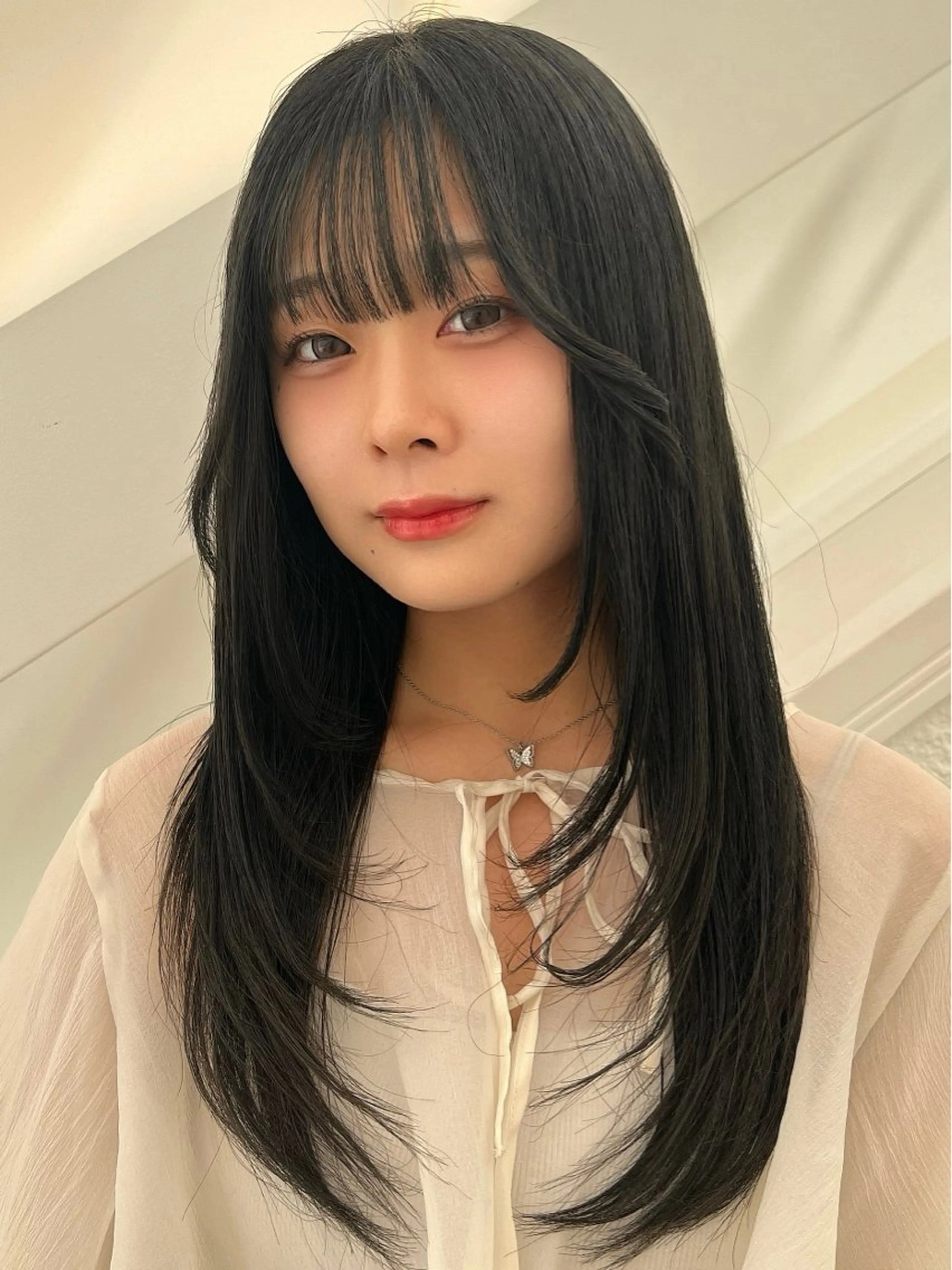 セミロング カラー 黒髪 ブルーカラー ブルーブラック 透明感カラー 顔まわりレイヤー カット ヘアカラー トリートメント 💎透明感カラー特化 💎TAISEIのヘアスタイル