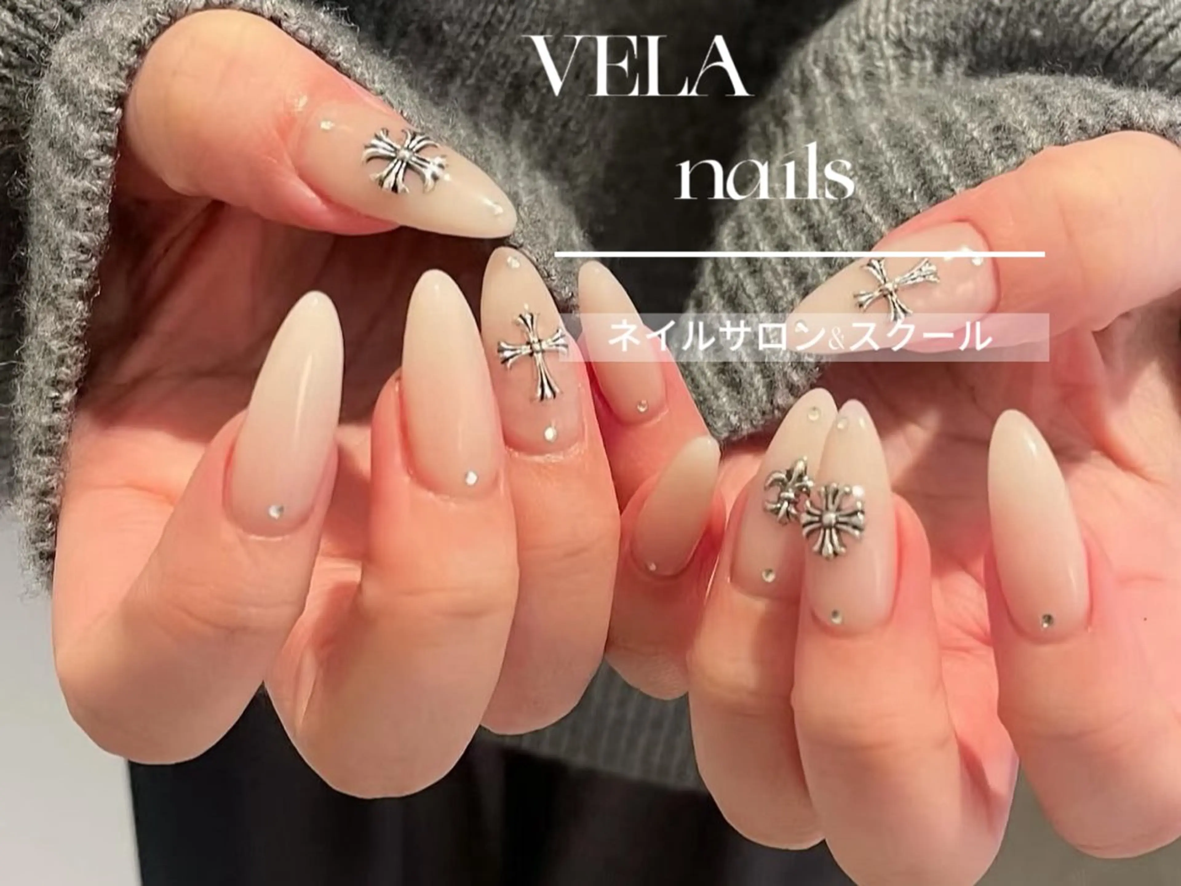 ワンカラー　パーツ&ストーン付け放題の写真