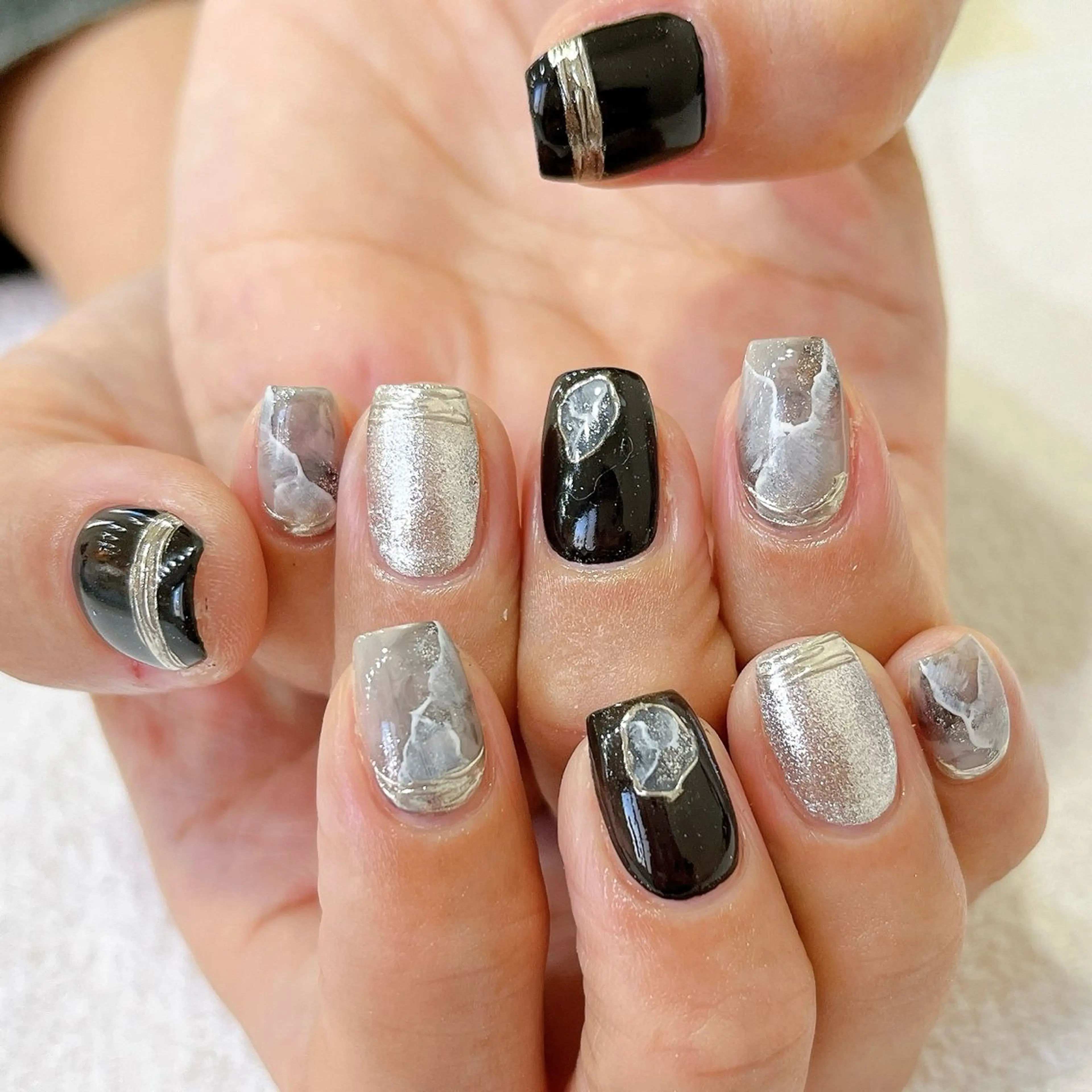 ネイル 大理石ネイル(マーブル) ニュアンスネイル Ellenail名古屋所属・伊藤 愛のネイルデザイン