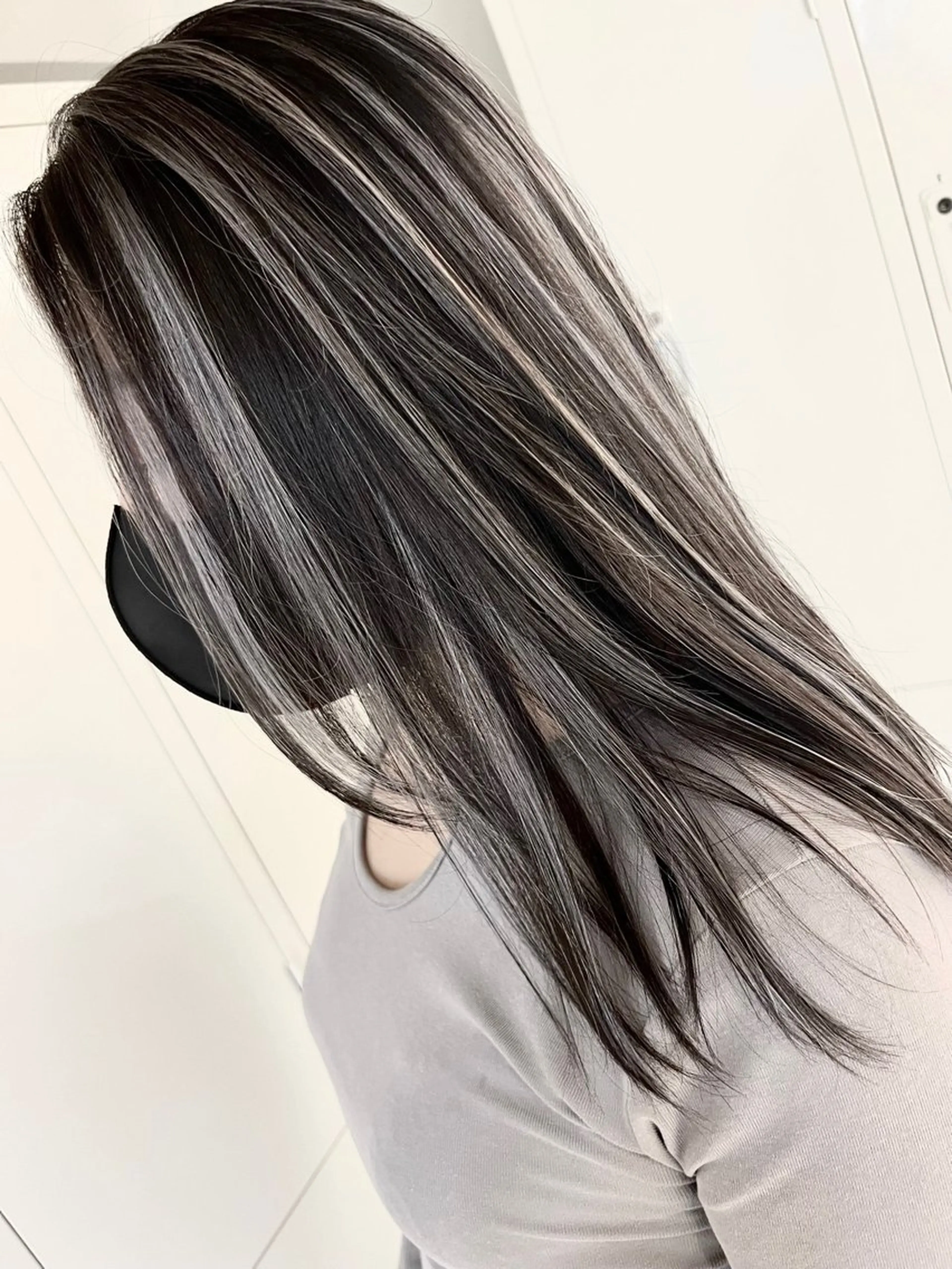 セミロング 外国人風カラー ハイライト grow恵比寿【グロウ】髪質改善/ハイライト/ブリーチ/レイヤーカット所属・奥野 貴史　代表　レイヤーのヘアスタイル