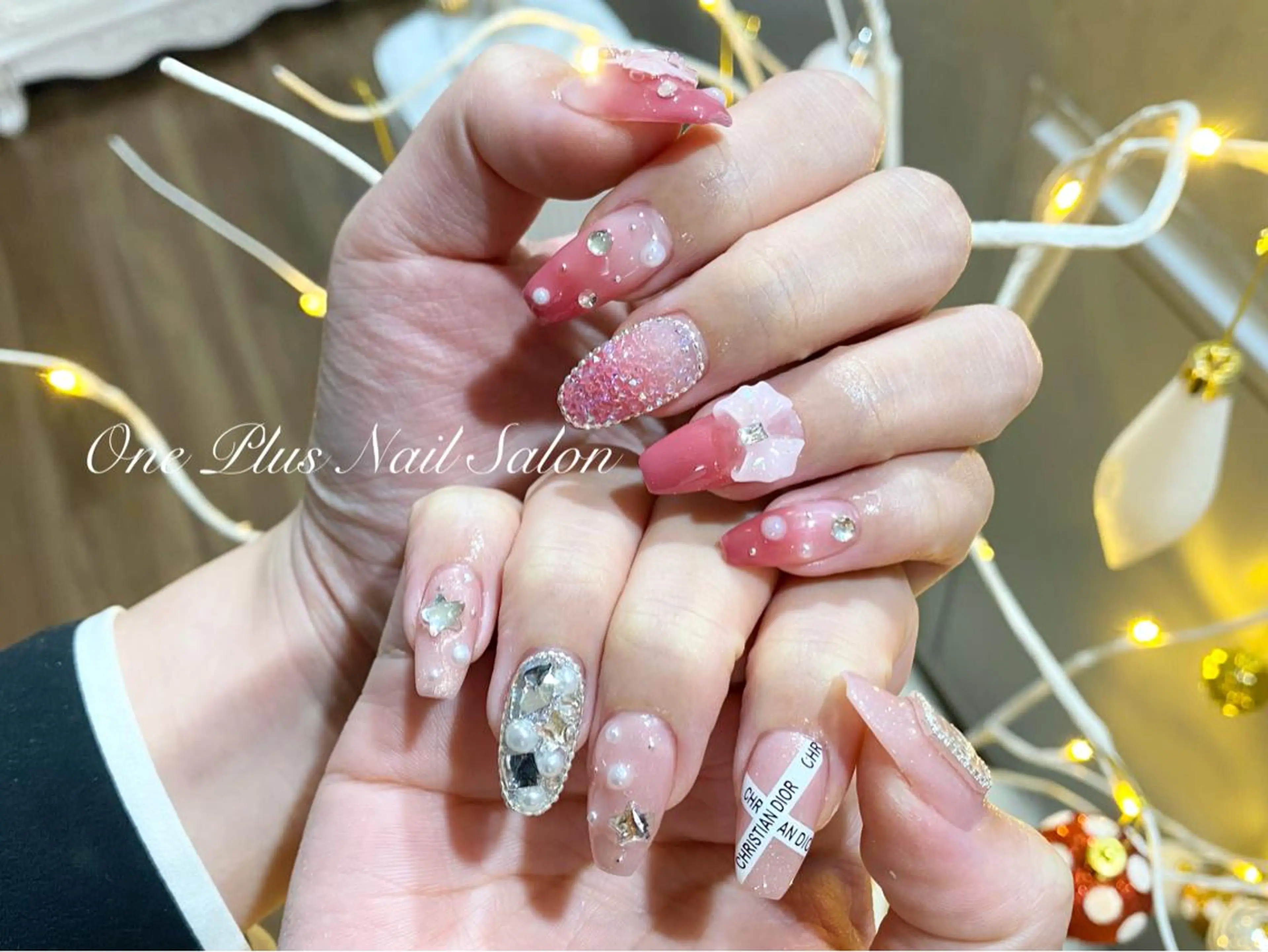 ロング ネイル One Plus Nail Salonのネイルデザイン