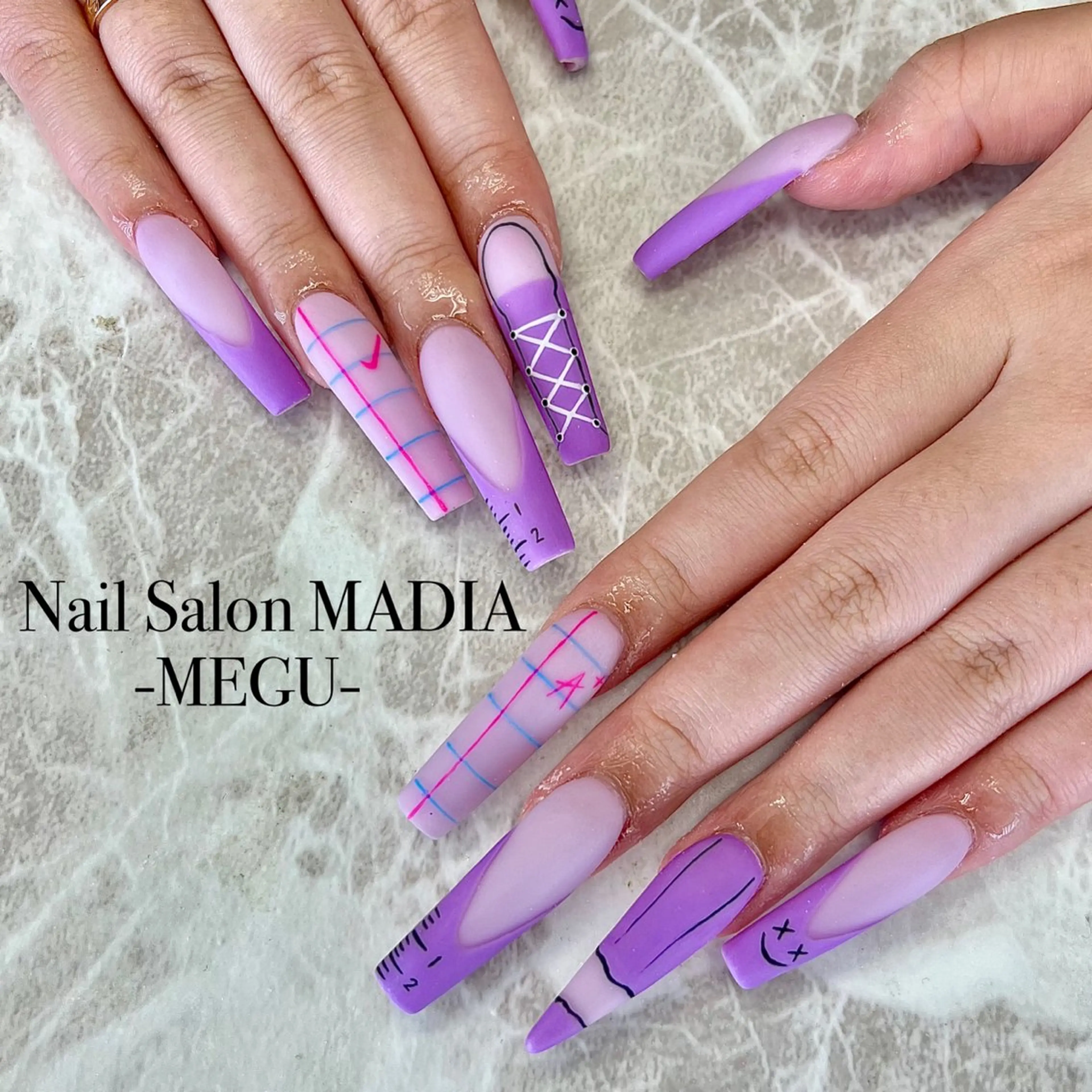 ネイル MADIA藤沢所属・MADIA MEGUのネイルデザイン