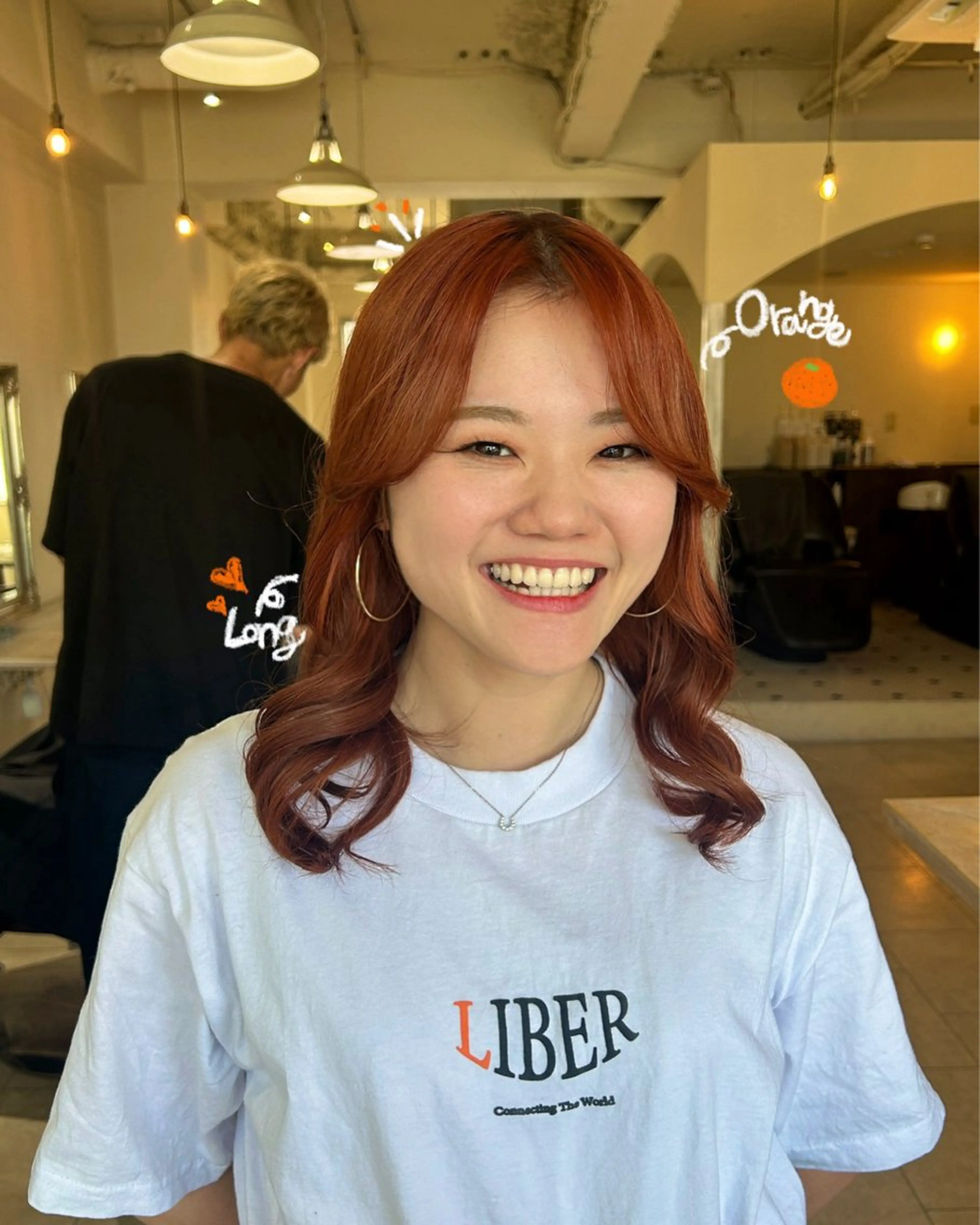 セミロング Maho/海外 レイヤー/ハイトーンのヘアスタイル