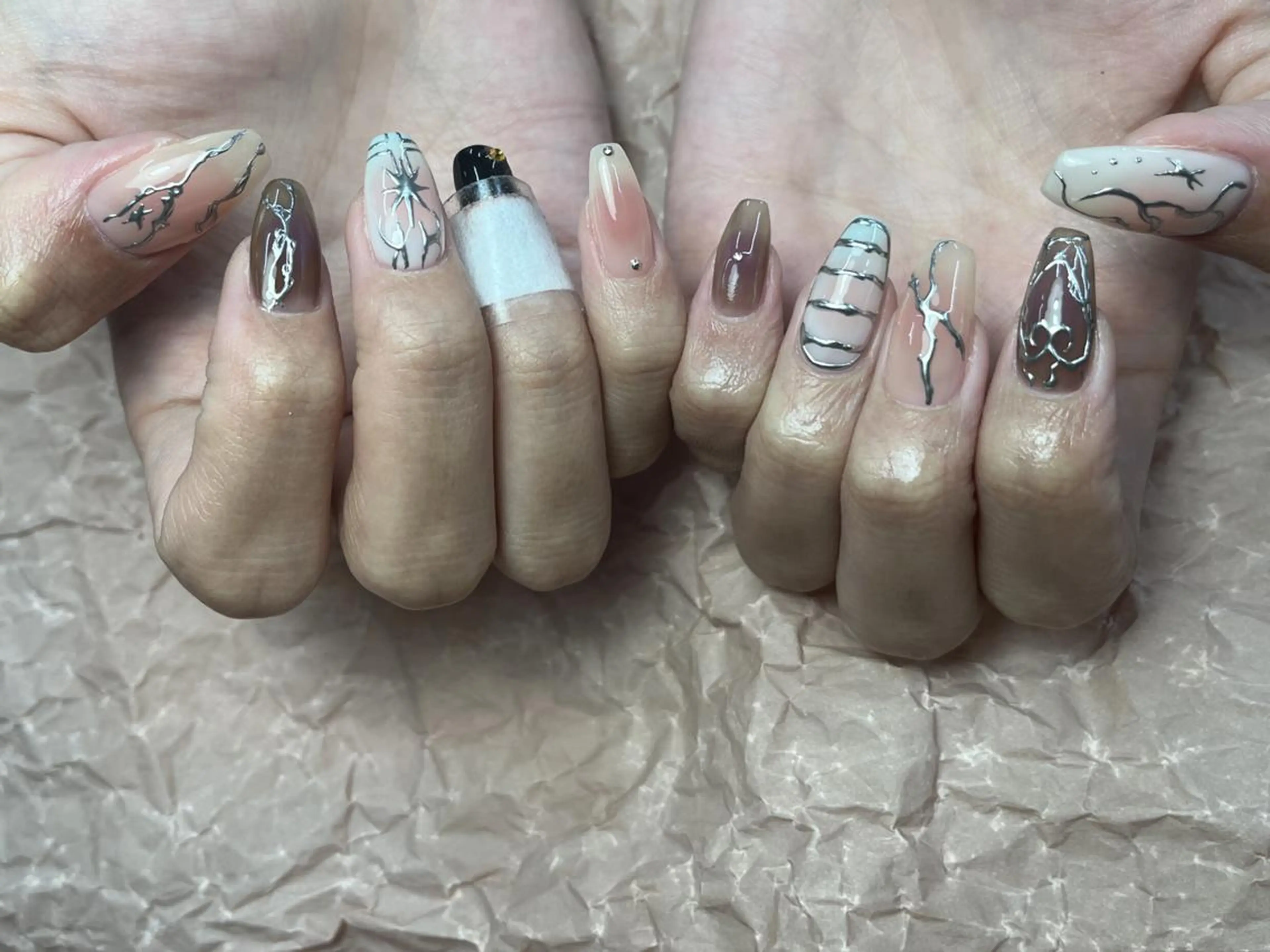 ネイル ハンドネイル ToliyDeliy ネイルサロンのネイルデザイン