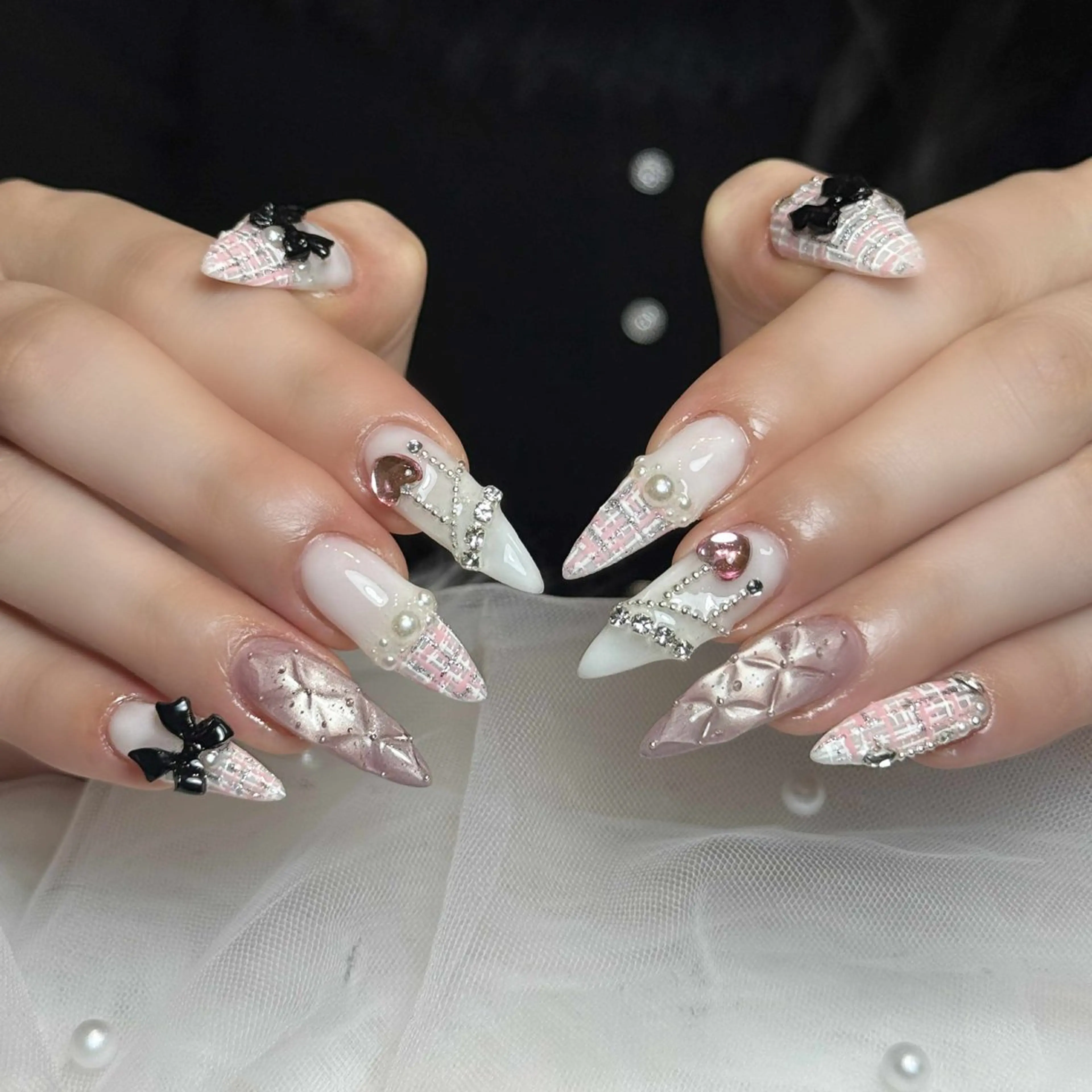 ネイル オーロラネイル ボルドー ブラウン 氷ネイル・うるうるネイル キラキラネイル ハンドネイル Julli NailStudioのネイルデザイン