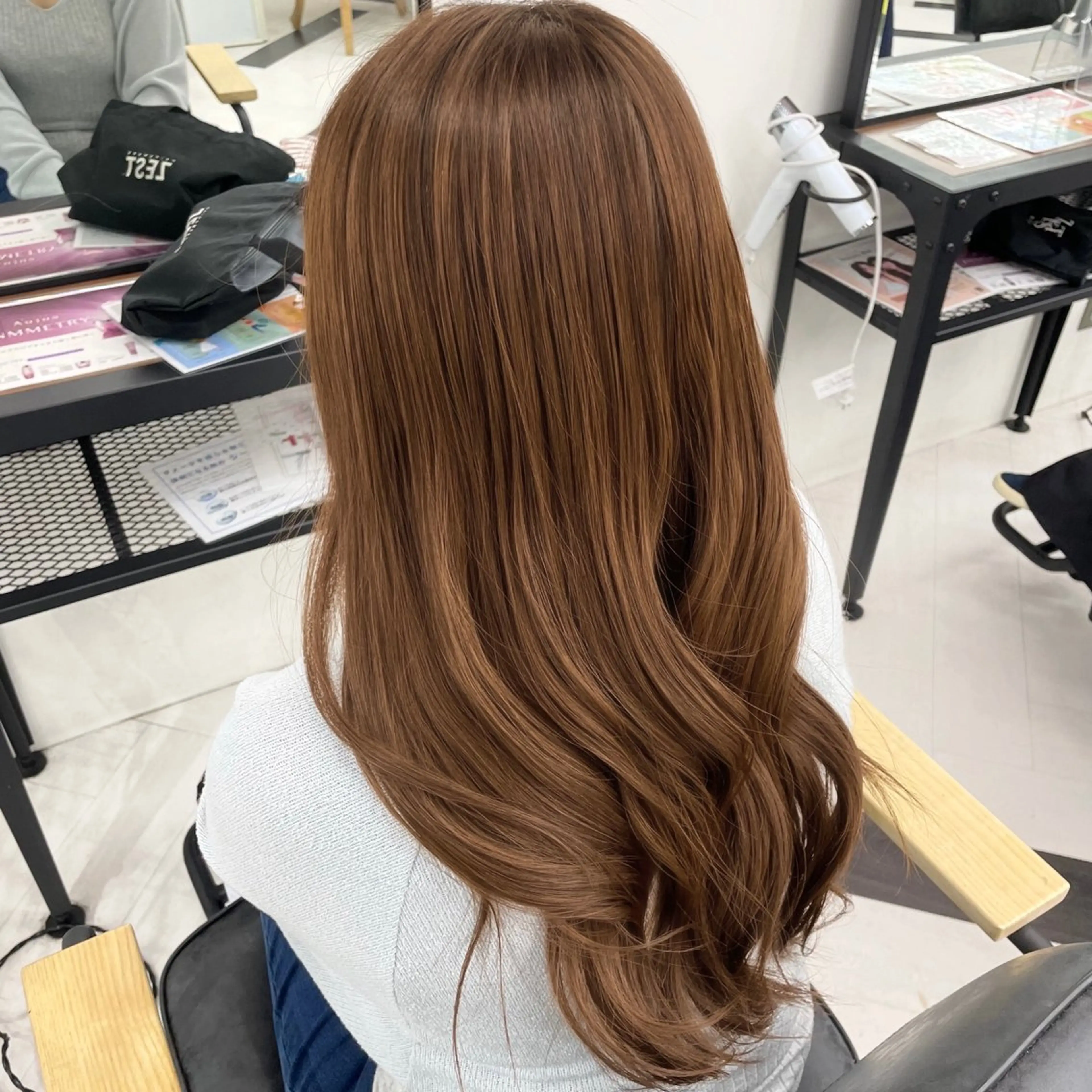 セミロング カラー パーマ ヘアアレンジ メンズ ブラウンカラー 髪質改善 トリートメント mona/ ストレートスタイル✨のヘアスタイル