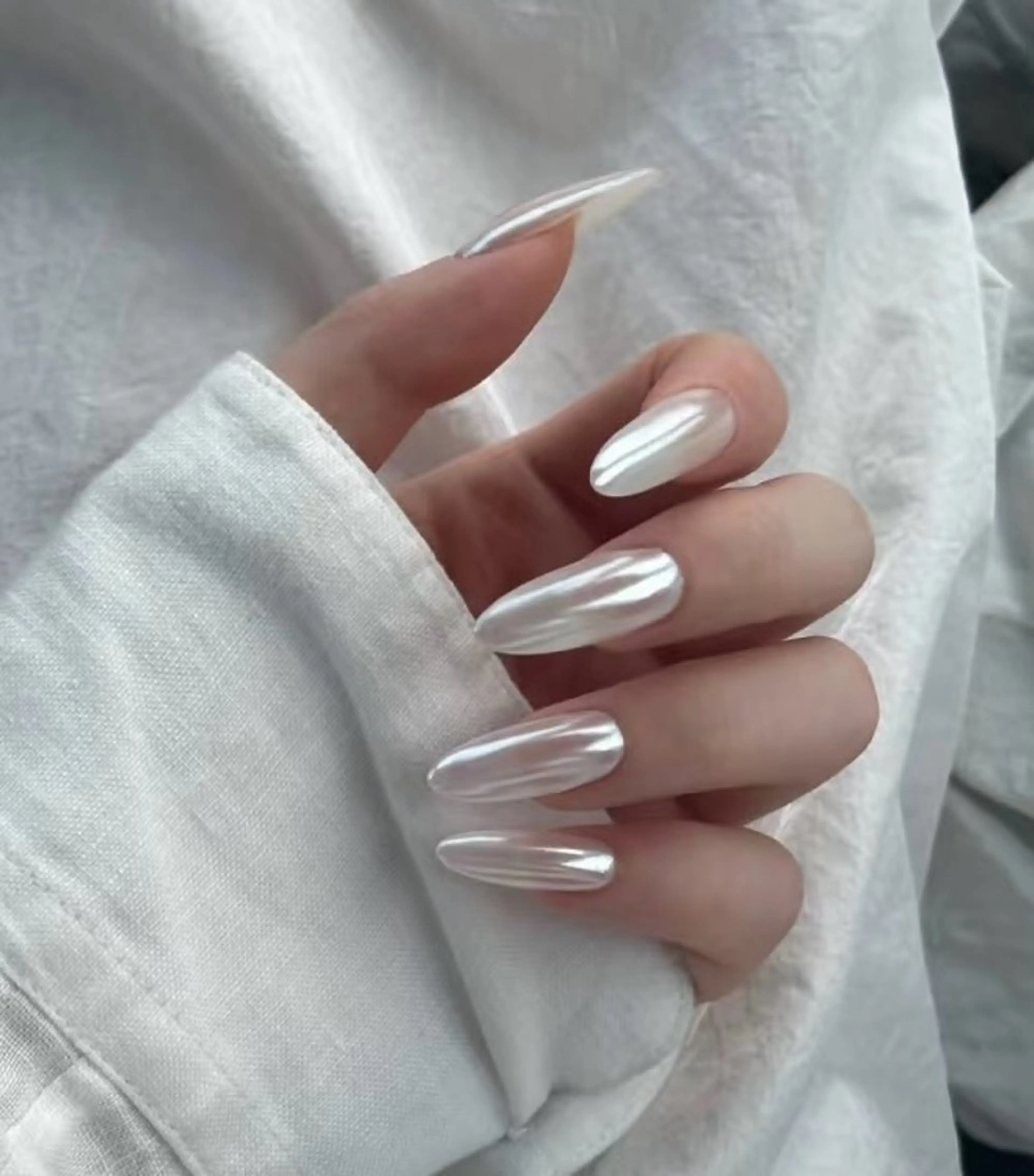 ネイル 高木 維麗絲のネイルデザイン