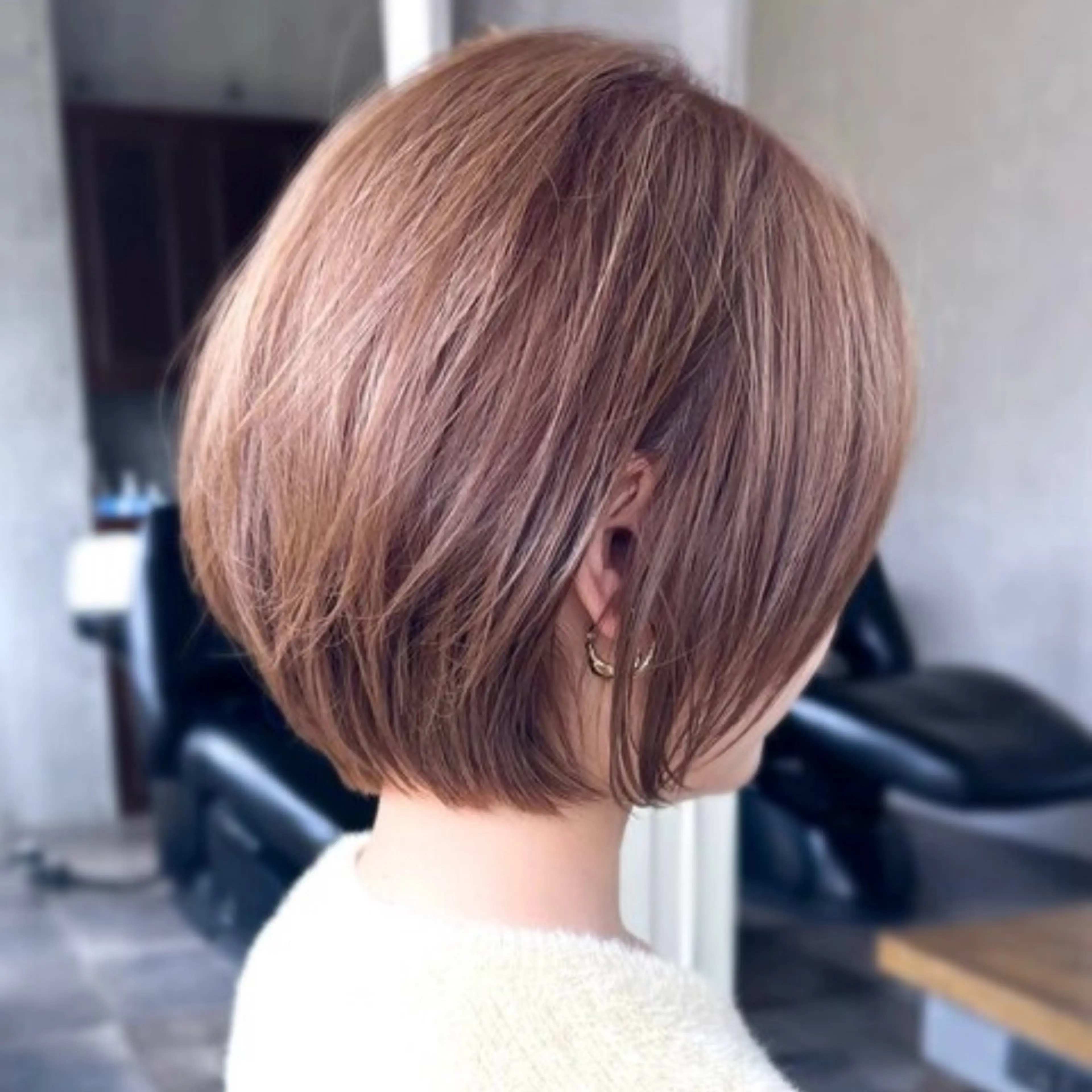 ショート レイヤー小顔ショート 吉田ジョウのヘアスタイル