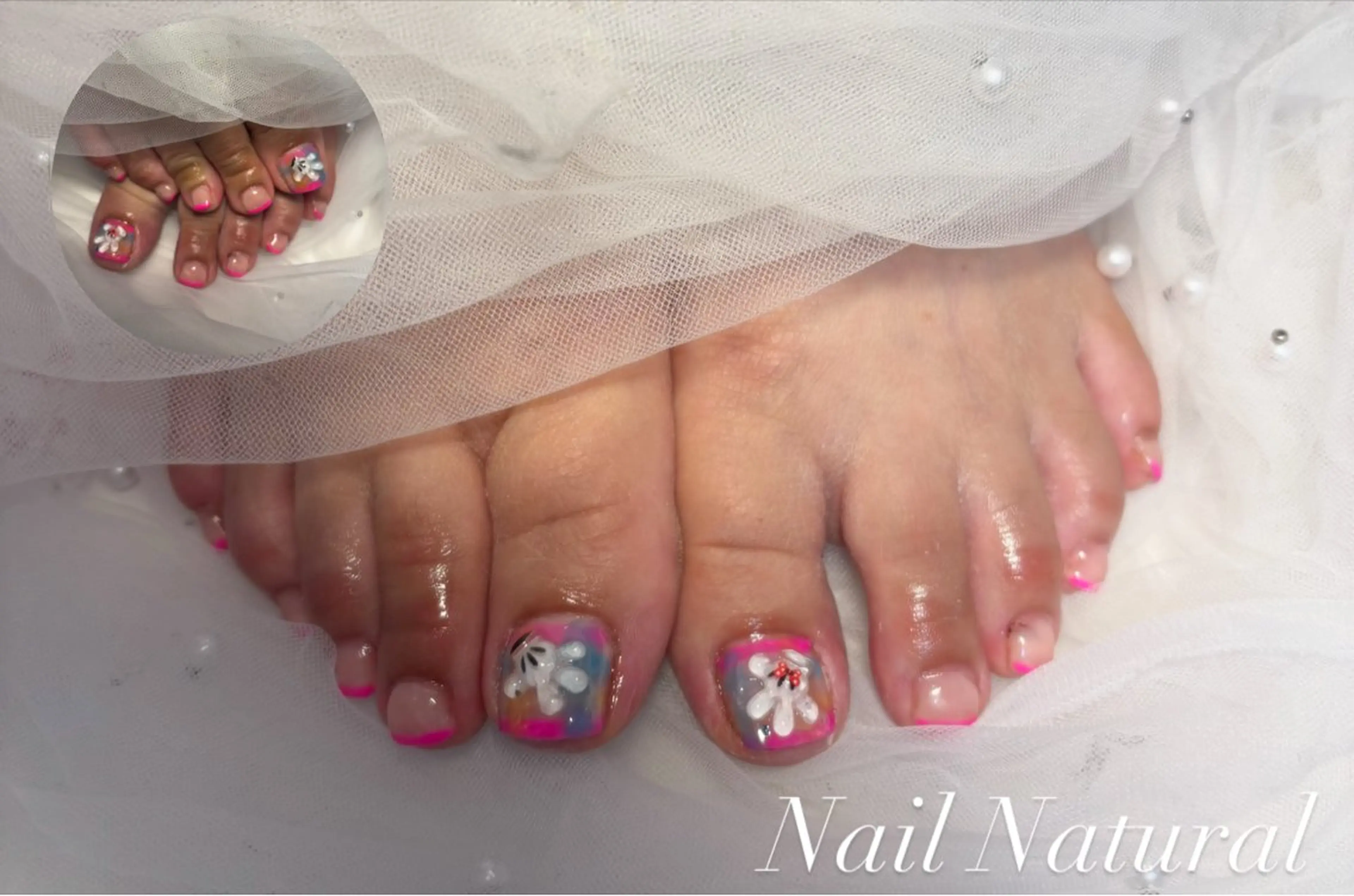 ネイル フラッシュネイル フットネイル フレンチネイル ジェルネイル ガラスフレンチ フットネイル Nail salon Natulalのネイルデザイン