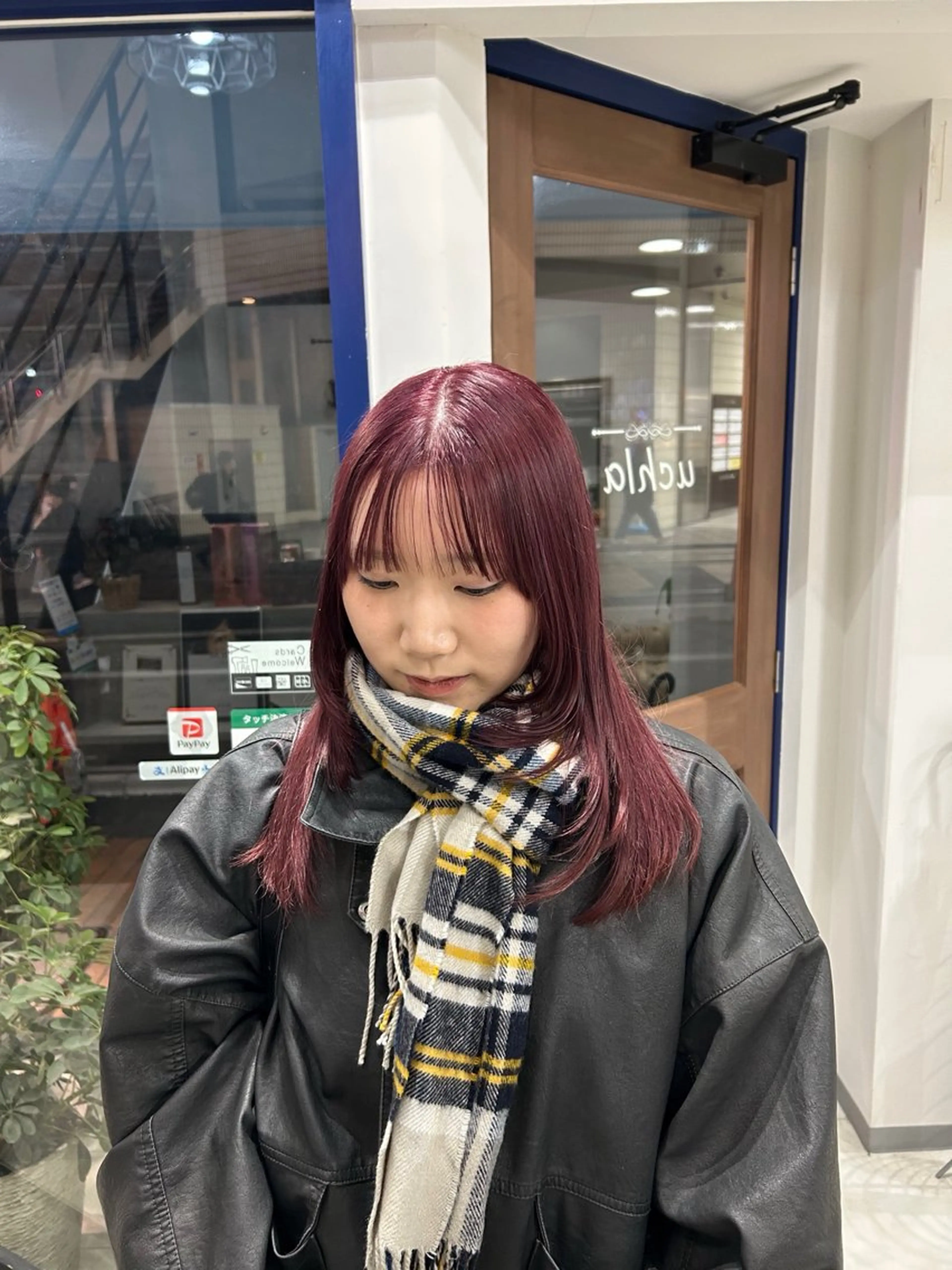 ミディアム ヘアカラー hana _のヘアスタイル