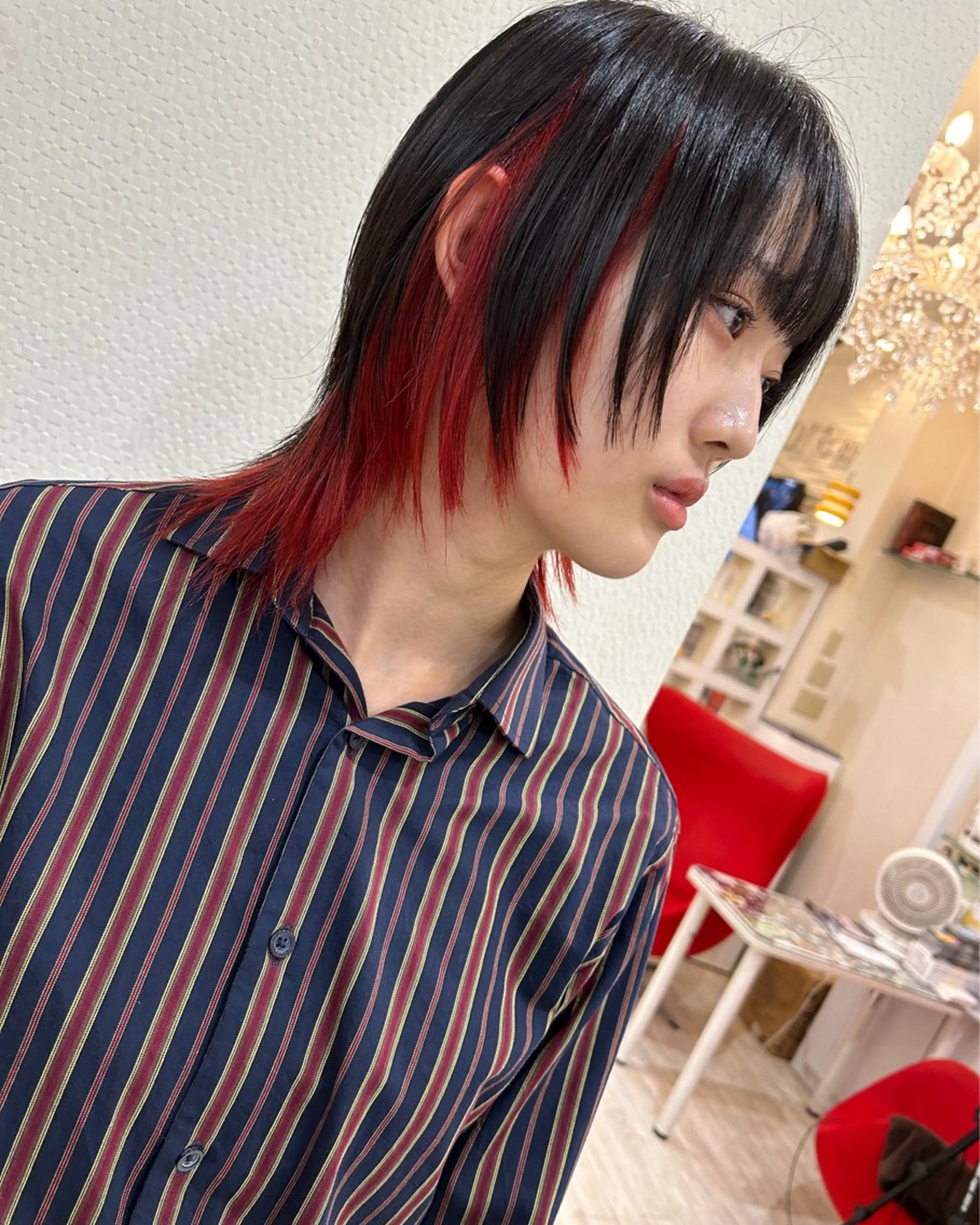 ミディアム カラー ヘアアレンジ オレンジ オレンジレッド レッドカラー ウルフカット カット ヘアカラー 今村公介 ブリーチ特化、派手髪のヘアスタイル