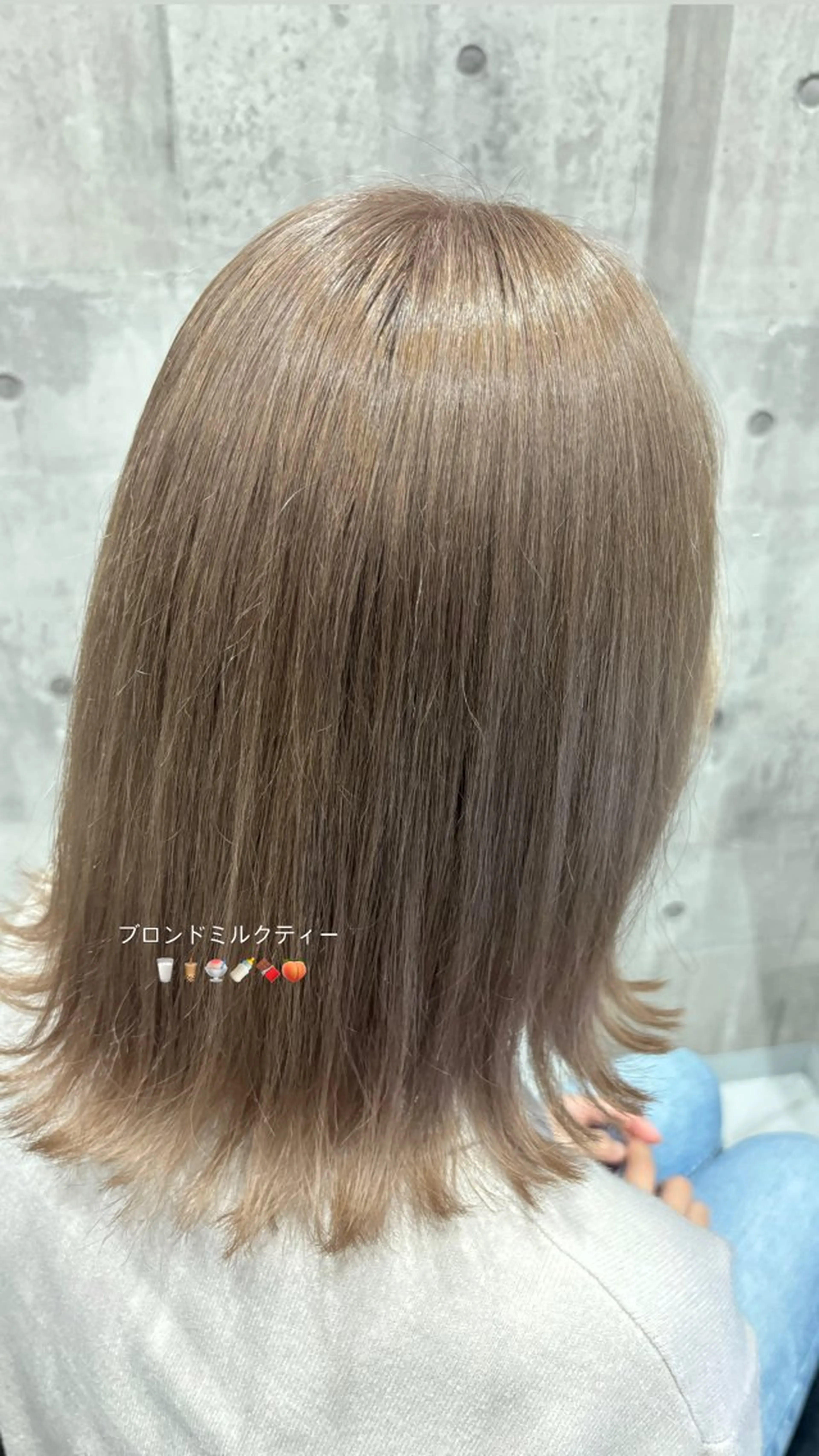 セミロング カラー 🥣ケアブリーチカ ラーTakato🥛のヘアスタイル