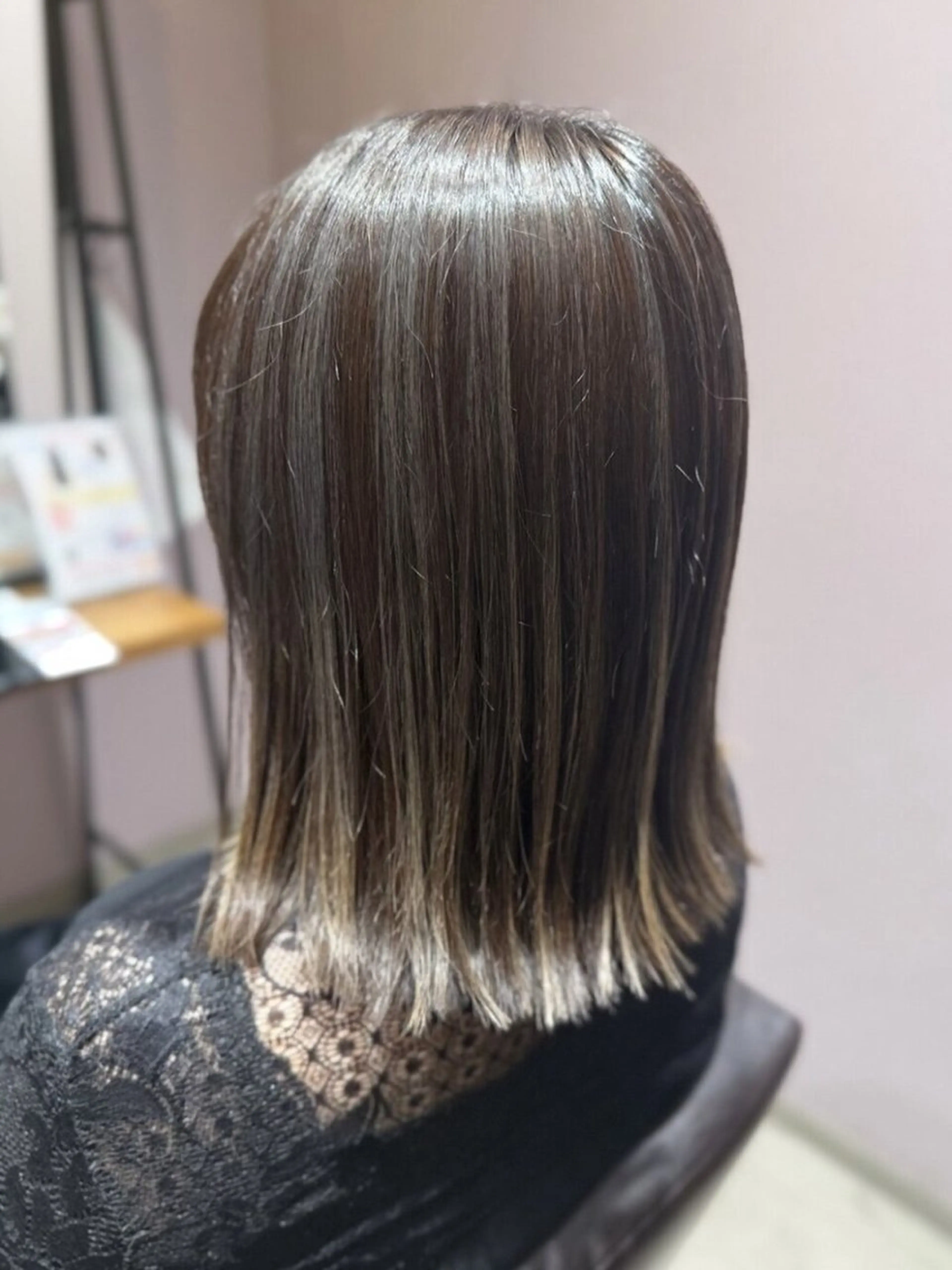 カラー 西原 愛紗のヘアスタイル