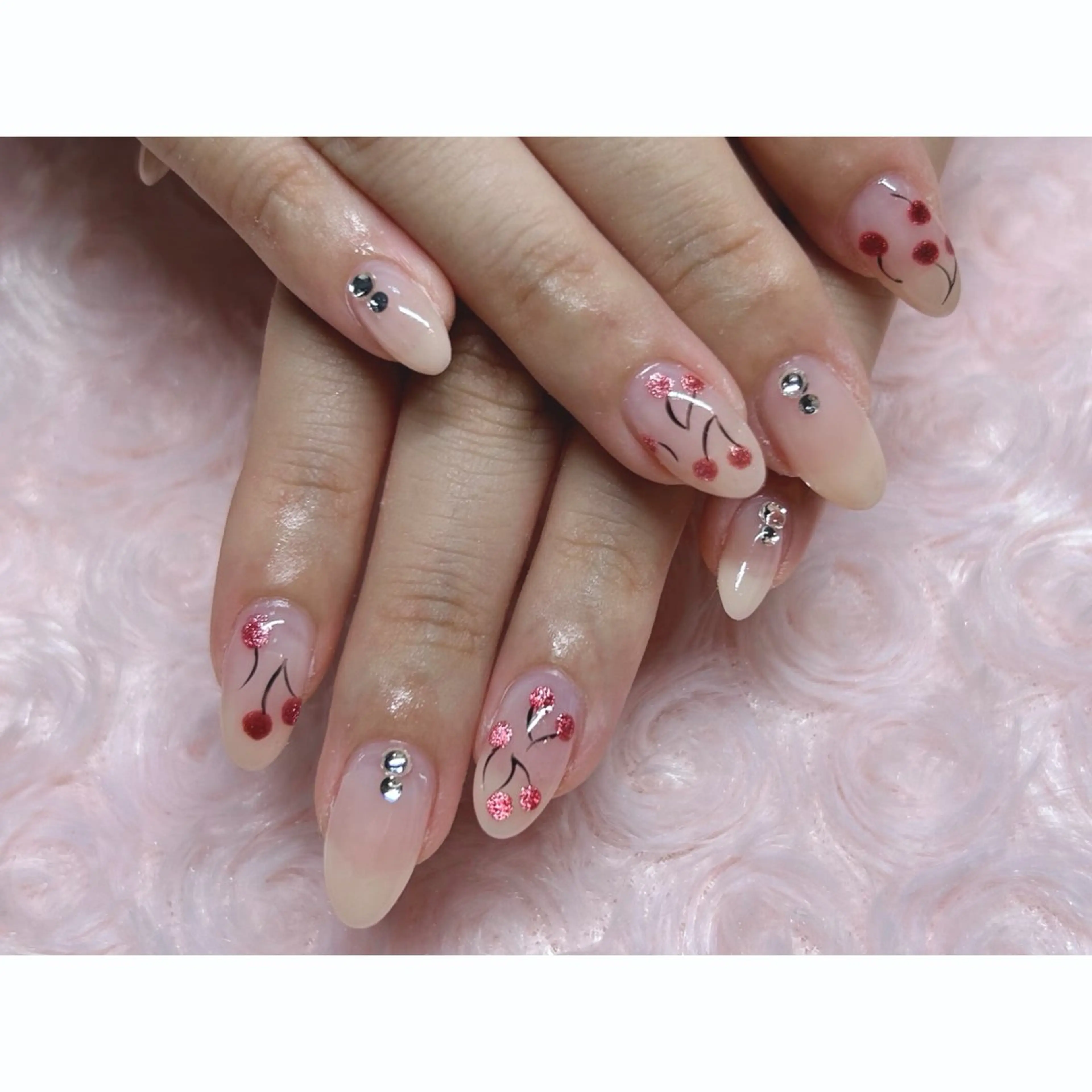 ネイル ハンドネイル 横浜駅東口 🐬🫧 ｵｰﾀのネイルデザイン